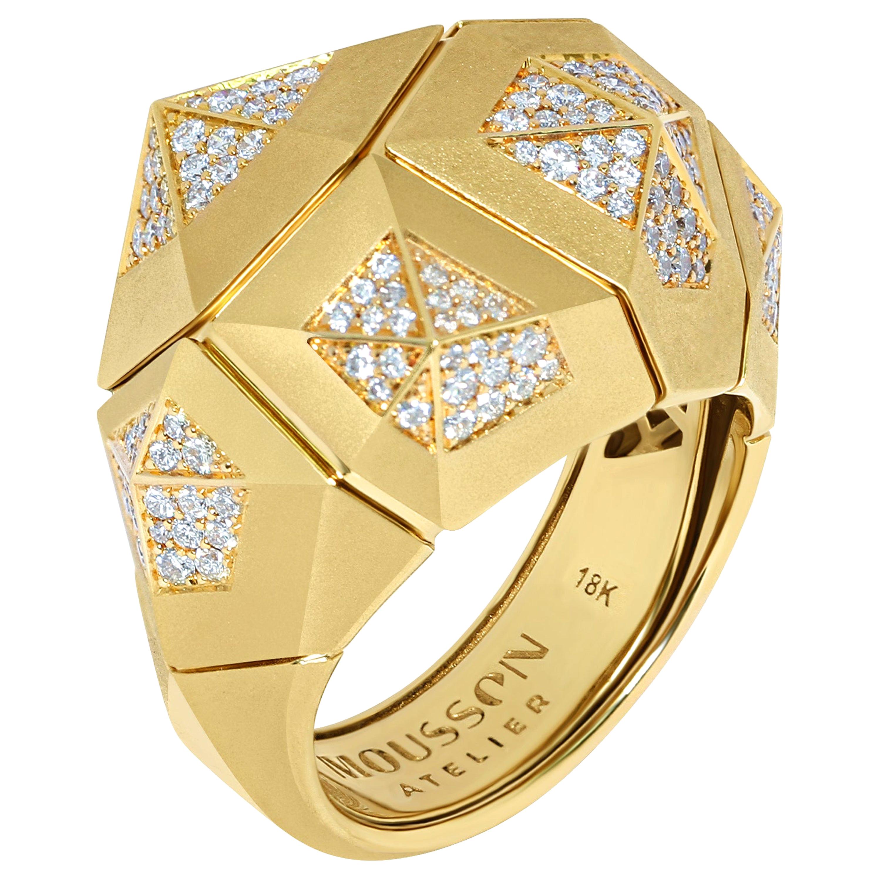Grande bague géométrique en or jaune mat 18 carats avec diamants