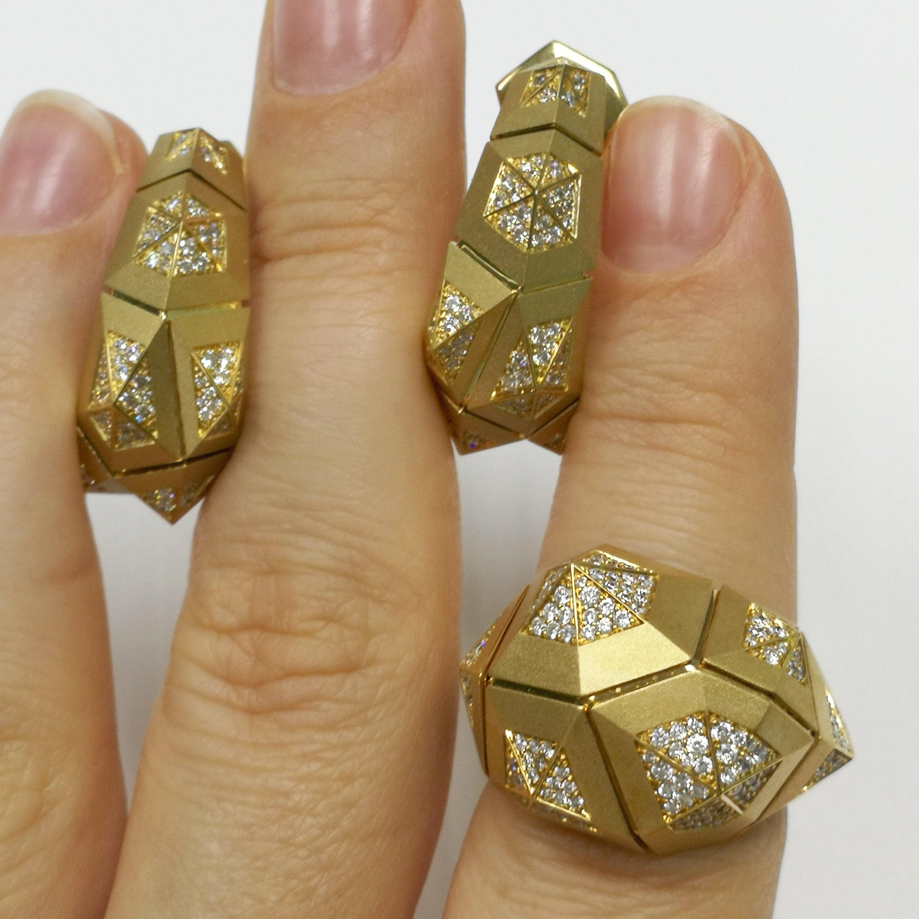 For Sale:  Diamonds 18 Karat Yellow Matte Gold Geometry Big Suite 2