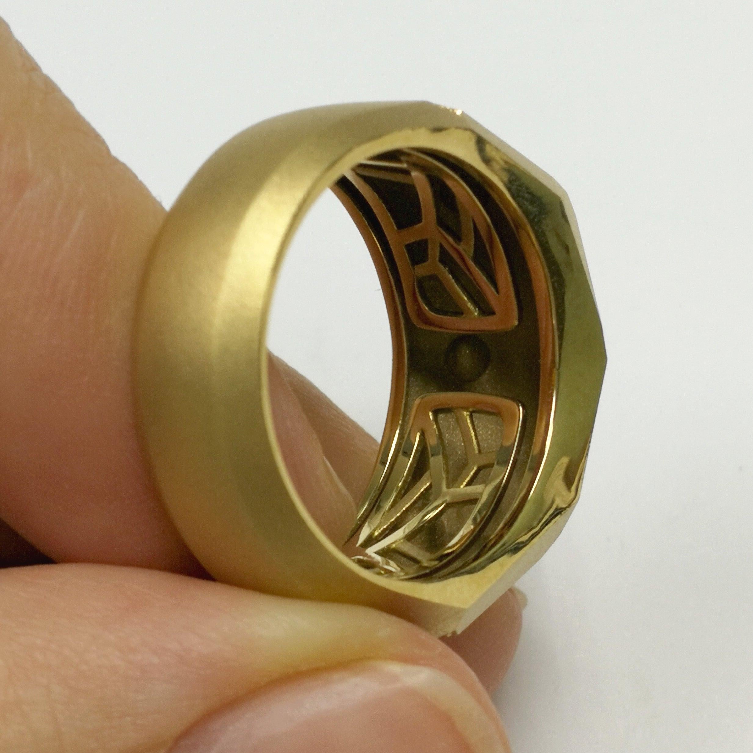 For Sale:  Diamonds 18 Karat Yellow Matte Gold Geometry Small Ring 5