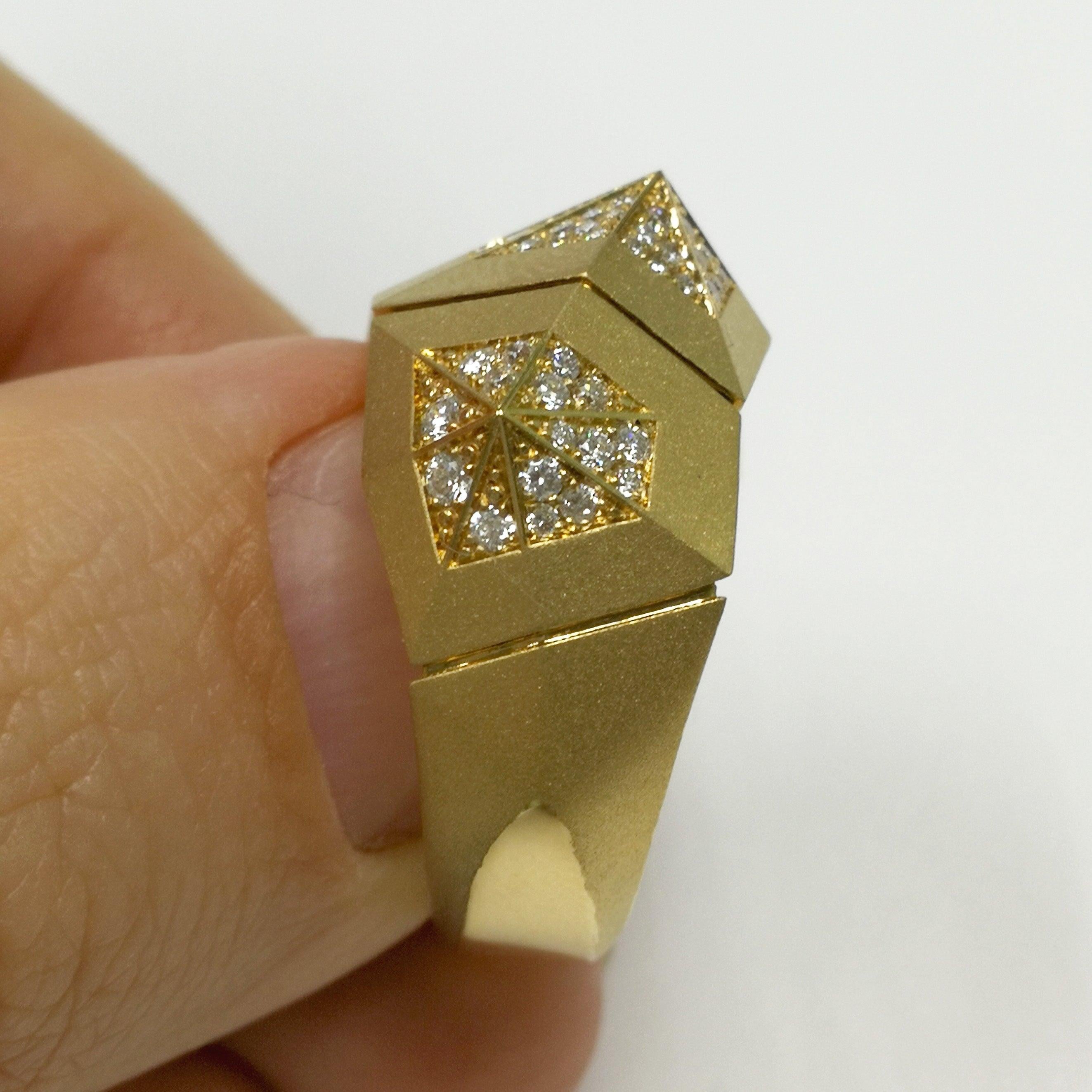 For Sale:  Diamonds 18 Karat Yellow Matte Gold Geometry Small Ring 6
