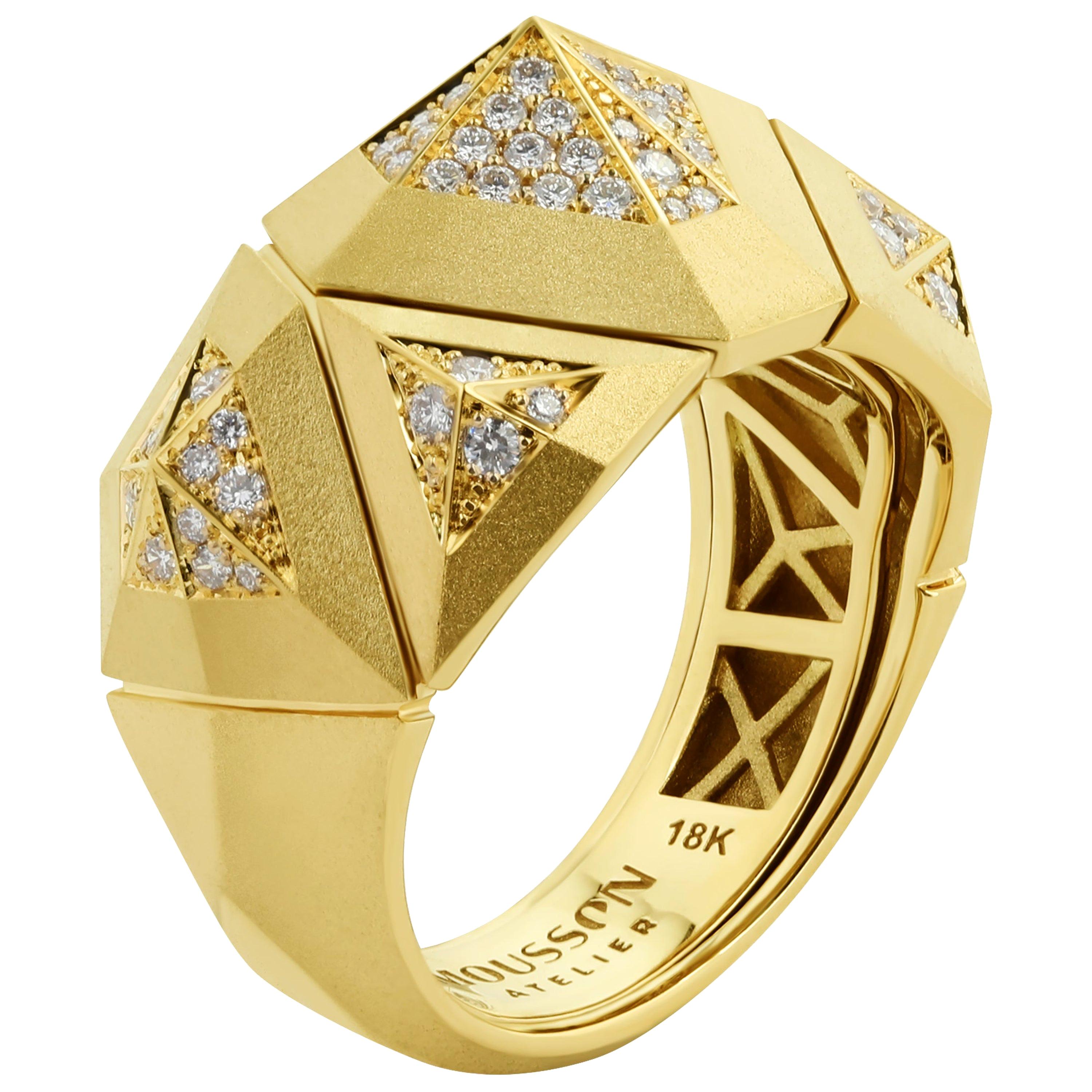 Petite bague géométrique en or jaune mat 18 carats avec diamants
