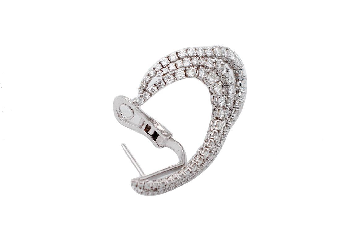 Brilliant Cut 10 carat Diamonds, 18 Karat White Gold Tennis Earrings