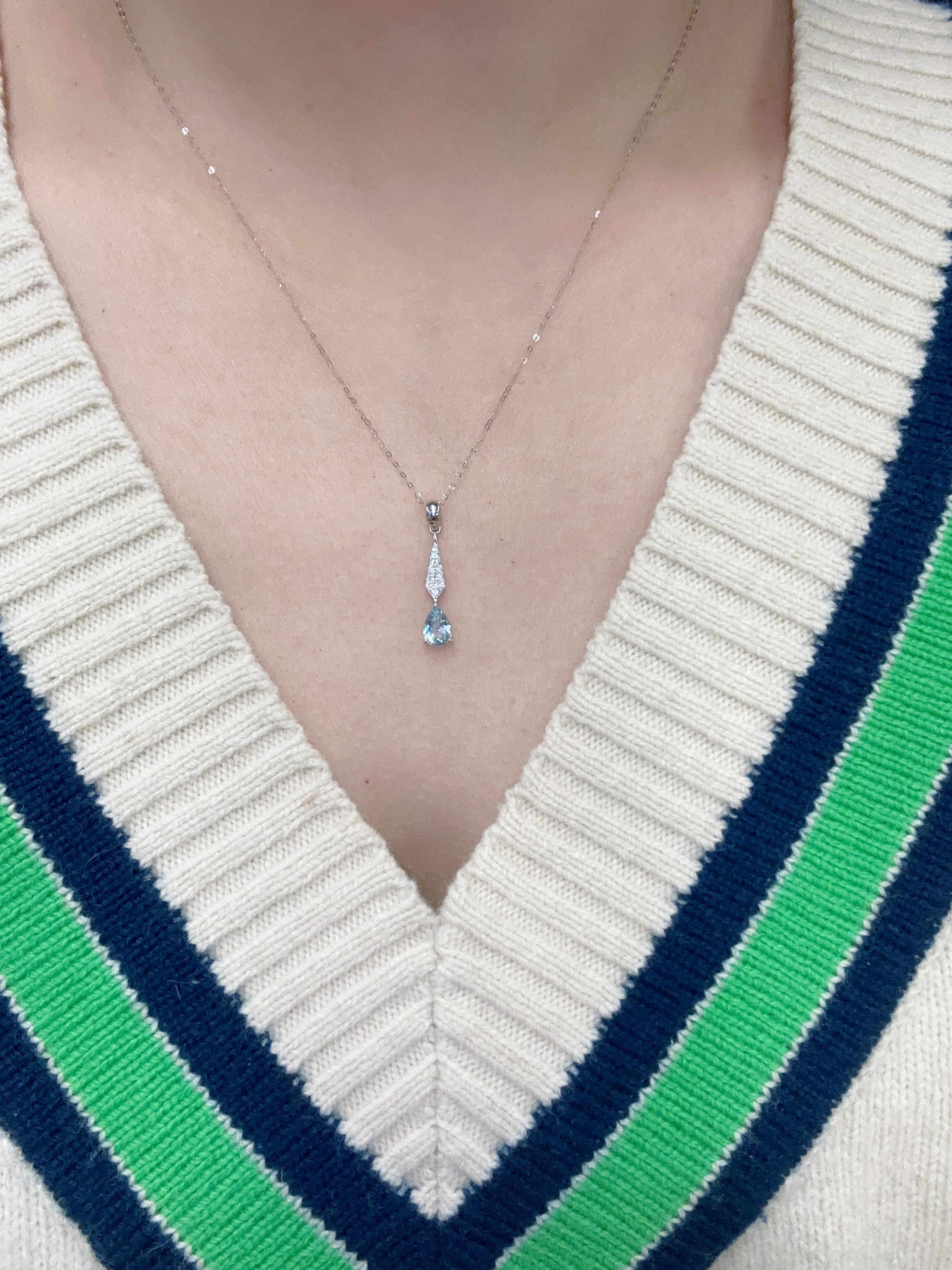 Pear Cut 18k gold diamonds tear drop aquamarine pendant necklace