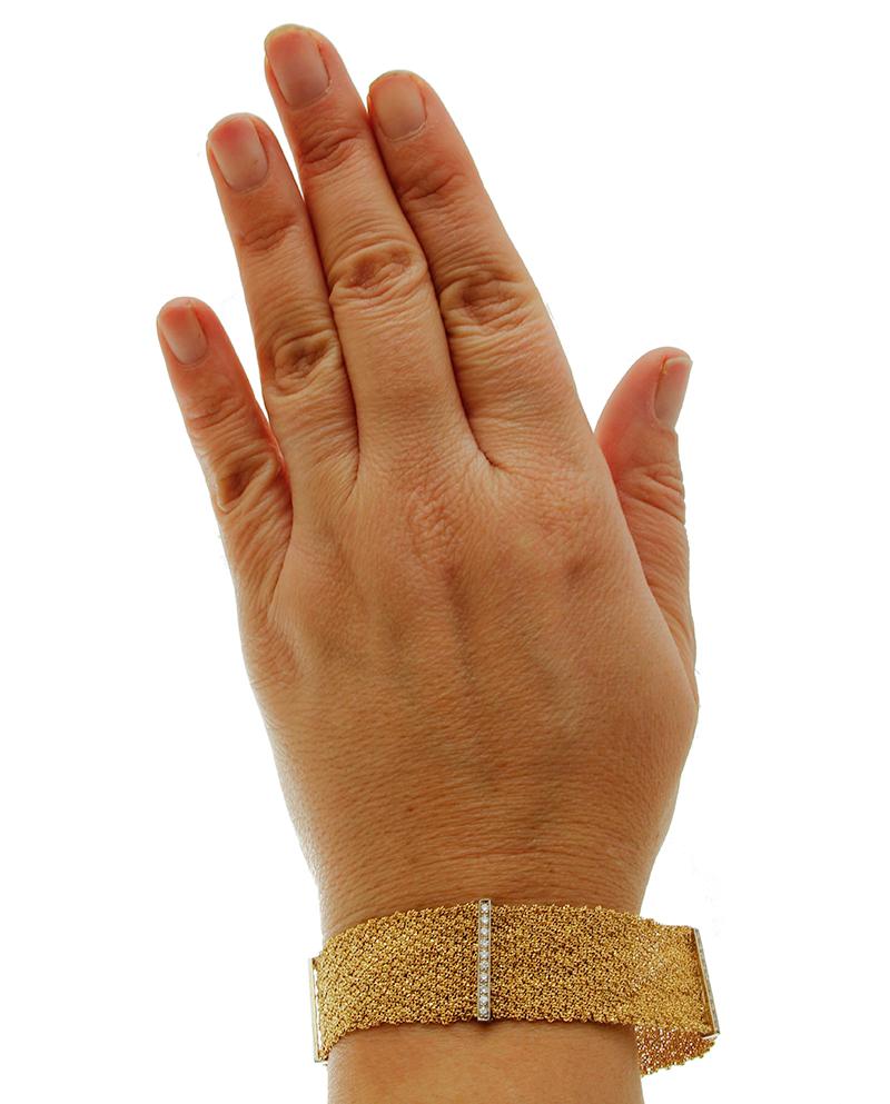 Armband aus 18 Karat Weiß- und Gelbgold mit Diamanten im Angebot 1