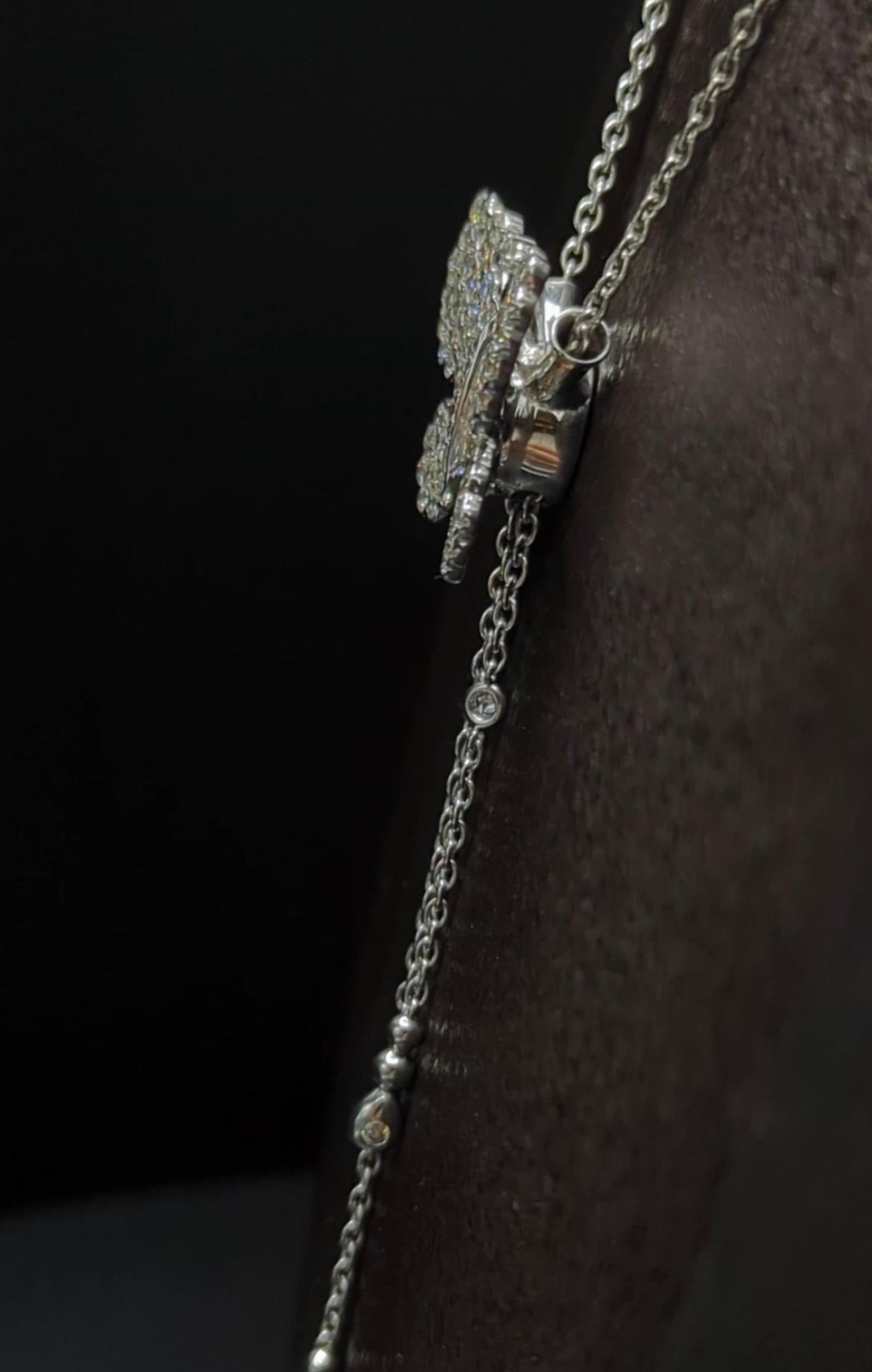 Diamanti  Collana con farfalla in oro bianco 18 carati in vendita 2