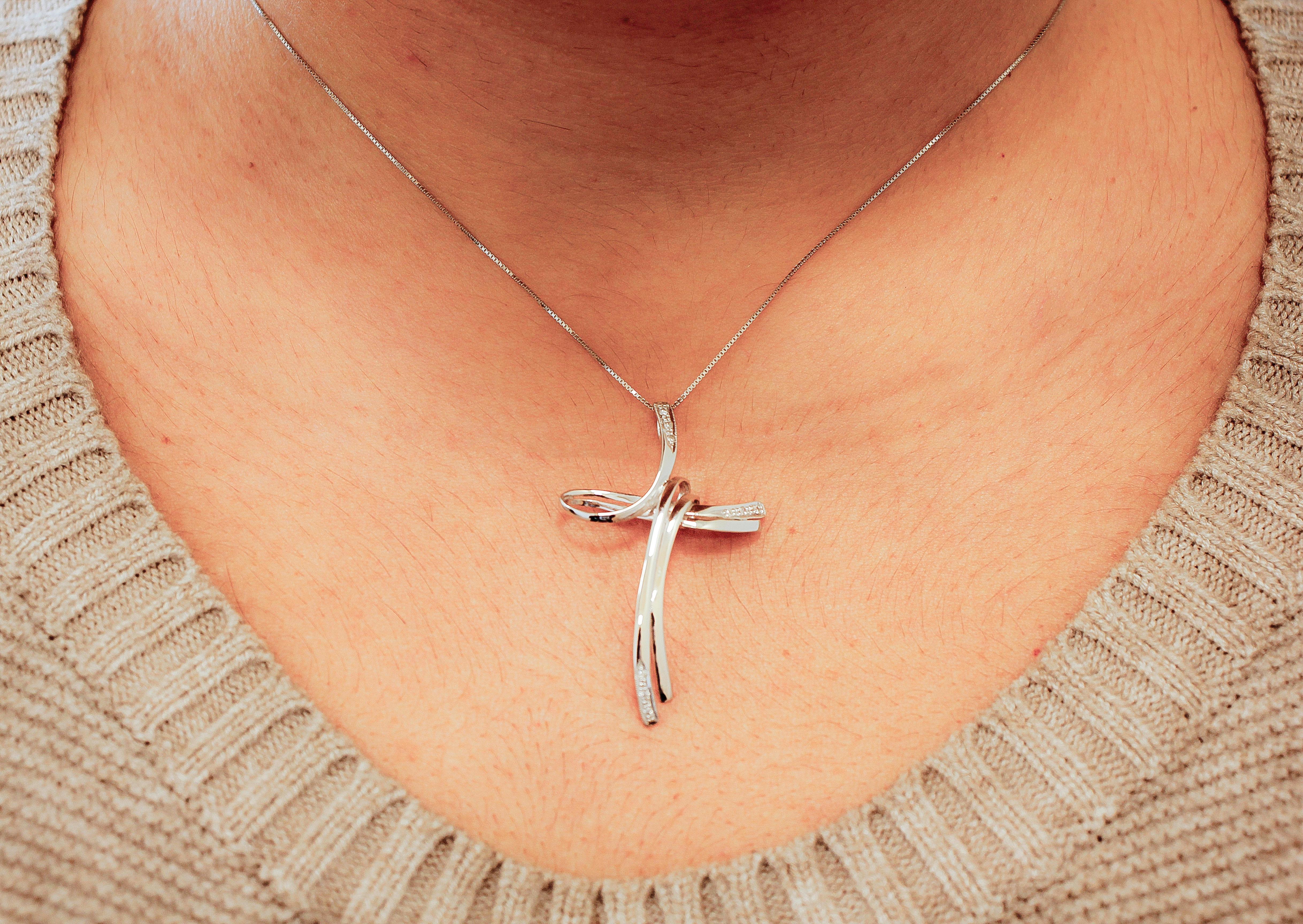 Women's or Men's Diamonds, 18 Karat White Gold Stylized Cross Pendant Necklace