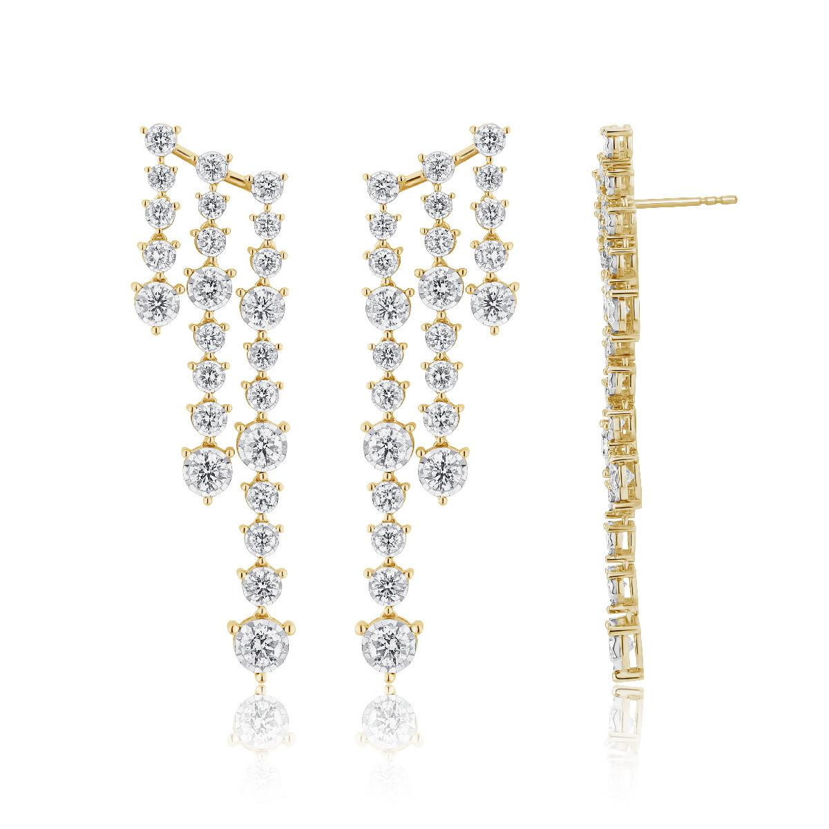 Diamanten & 18K Gelbgold Glimmer Waterfall Ohrringe
MATERIALIEN
◘ Ohrringe Gewicht:   12,56 Gramm
◘ 48 Diamanten insgesamt  5,04 ct. 
Qualität der Diamanten GVVS
Die Diamanten werden mit einer modernen Technologie gefasst. Sie sind in Chaton