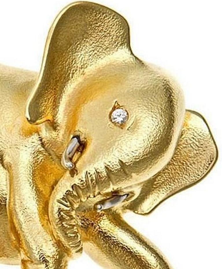 Diamonds 18k Yellow Gold Platinum BABY ELEPHANT'S MOTHER Pin John Landrum Bryant In New Condition For Sale In New York, NY