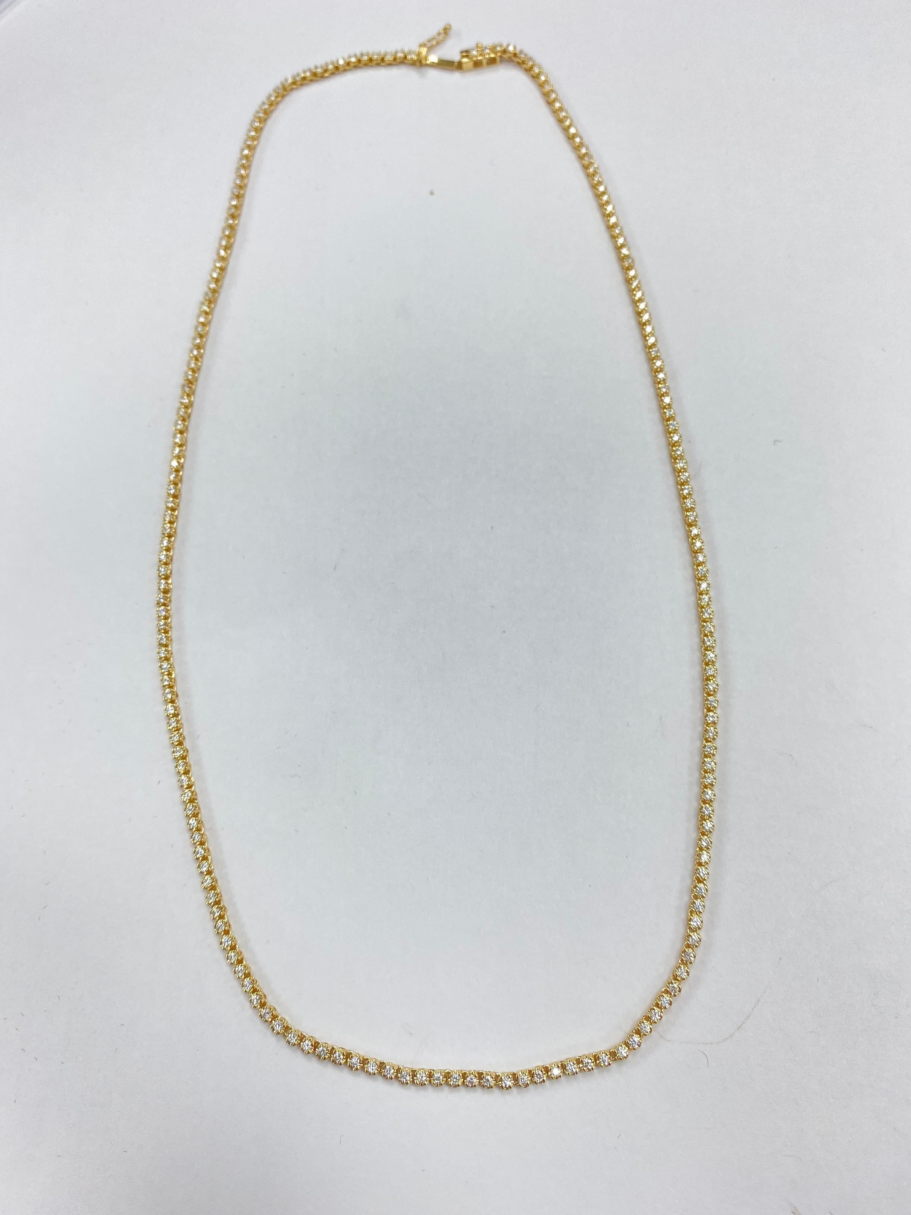 Diamonds 1.96 Carat Straight Line Diamond Tennis Necklace In New Condition For Sale In Great Neck, NY