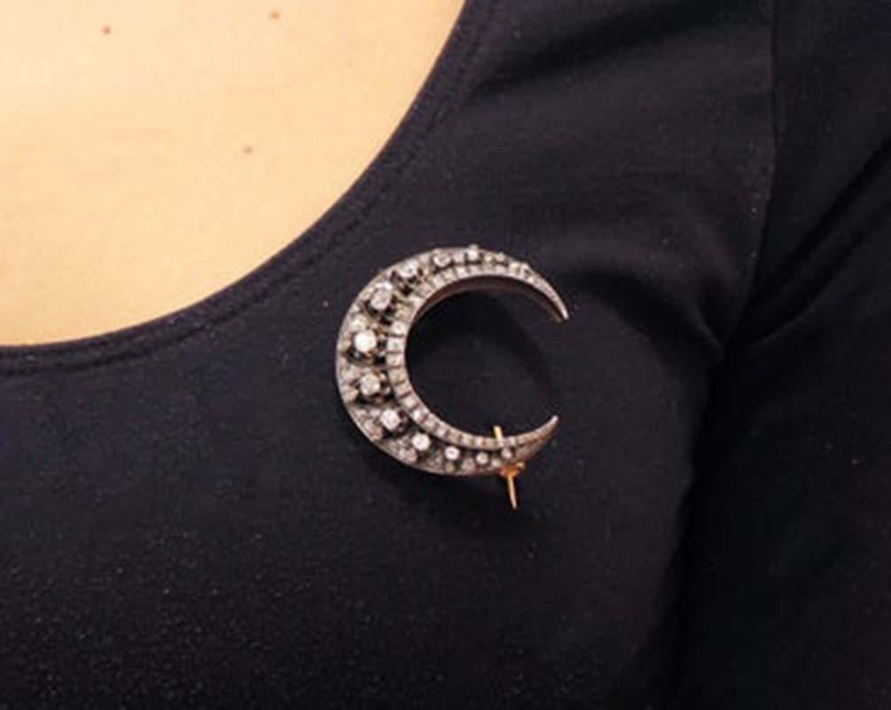Donna Diamanti, Spilla a forma di luna in argento e 18 carati del XIX secolo