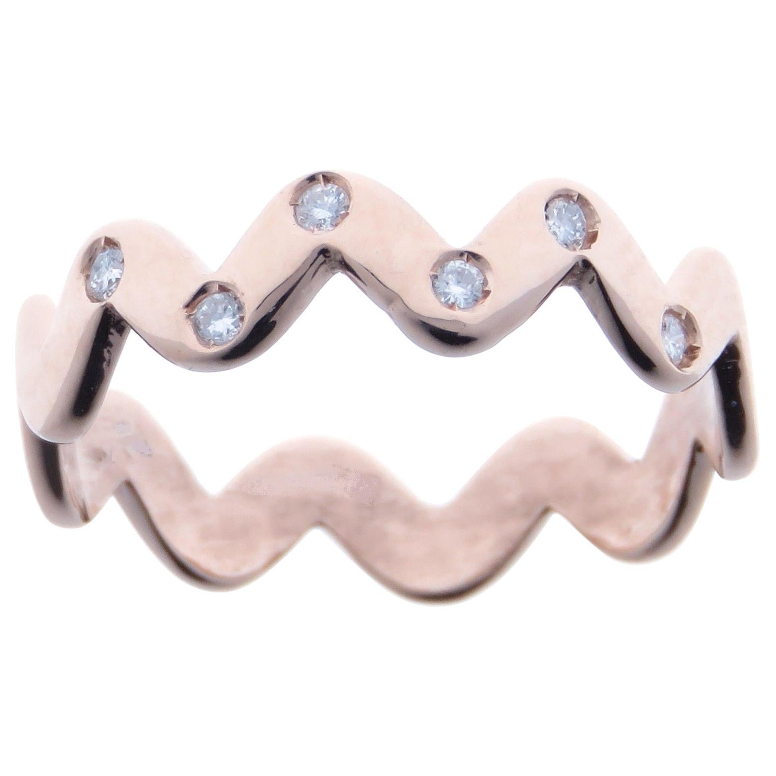 Diamonds 9 Karat Rose Gold Zig Zag Stacking Ring Handcrafted in Italy For Sale