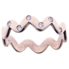 Diamonds 9 Karat Rose Gold Zig Zag Stacking Ring Handcrafted in Italy