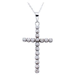 Diamanti, collana con ciondolo a forma di croce in oro bianco 9 carati