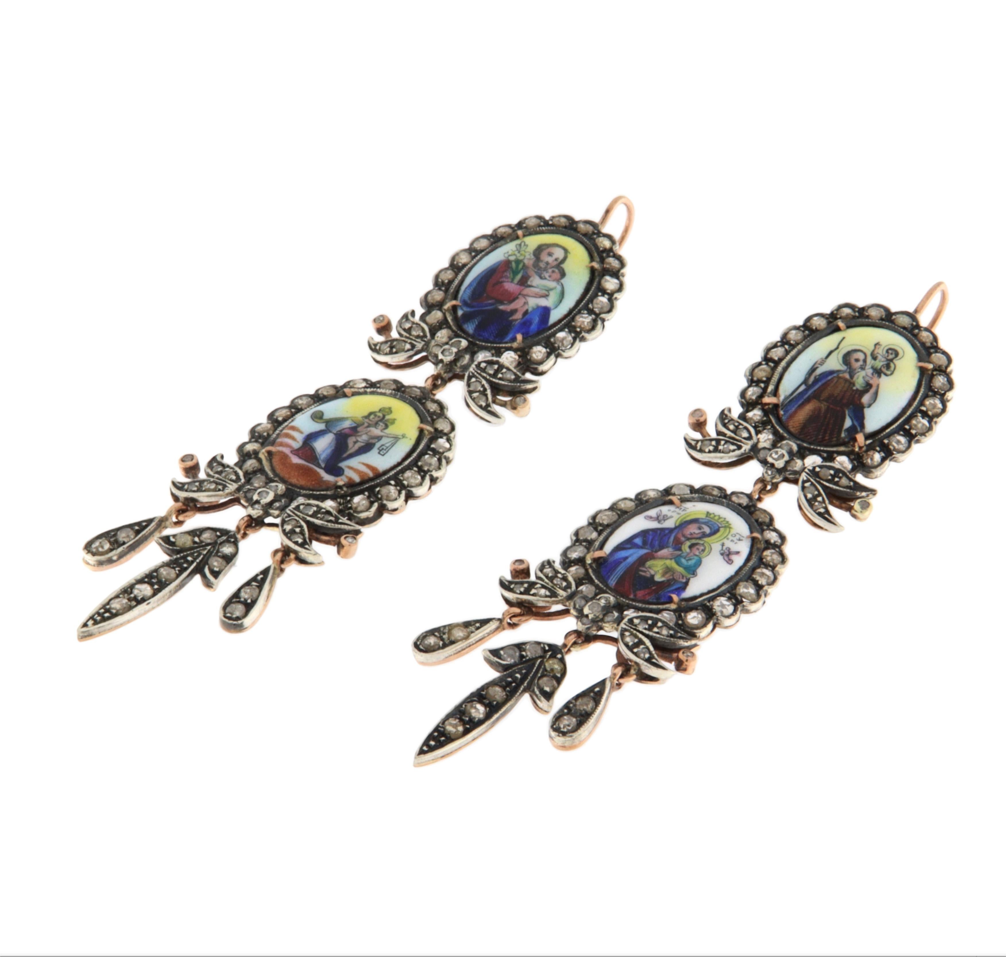 Artisan Boucles d'oreilles pendantes en or jaune 9 carats et diamants en vente
