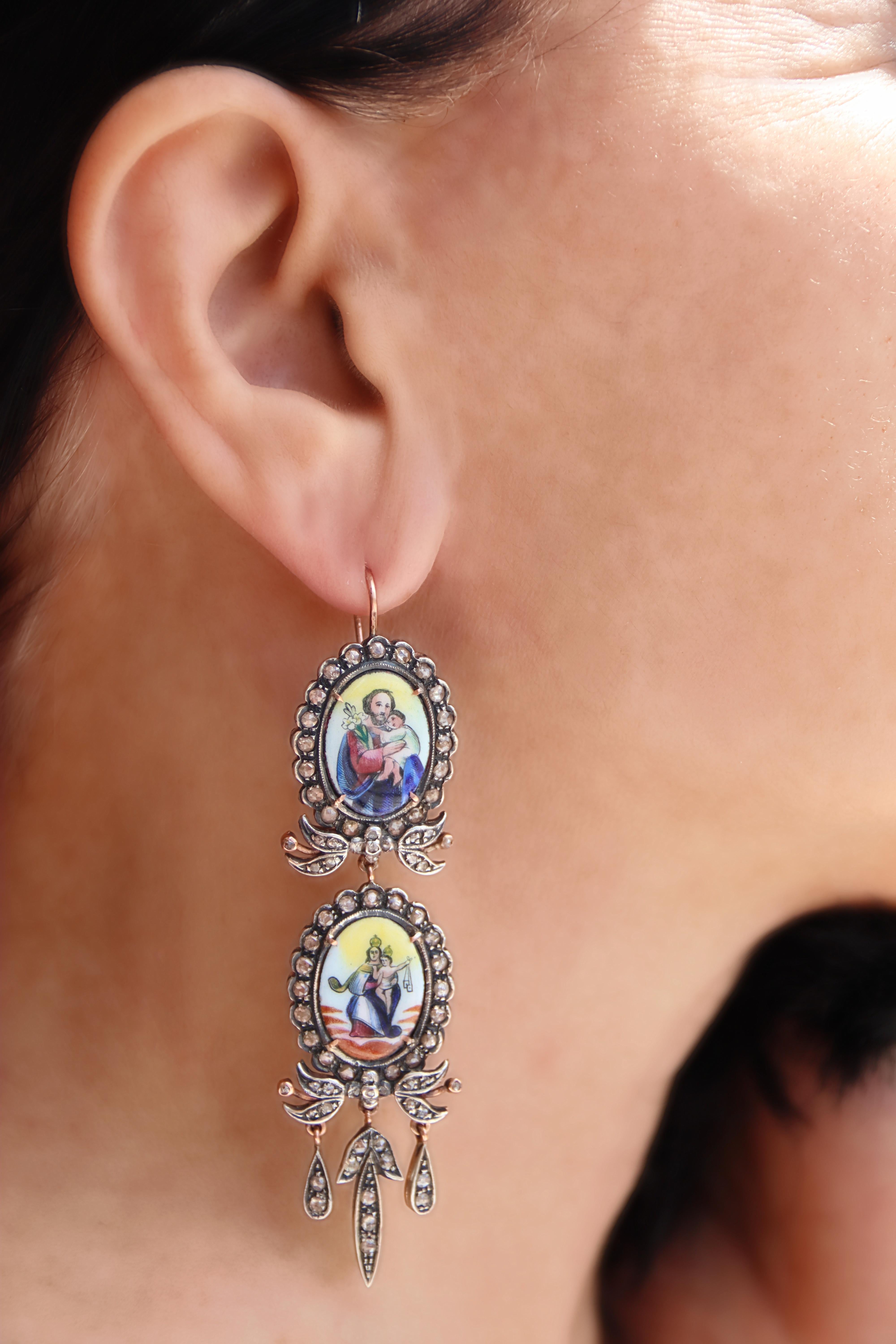 Boucles d'oreilles pendantes en or jaune 9 carats et diamants en vente 2
