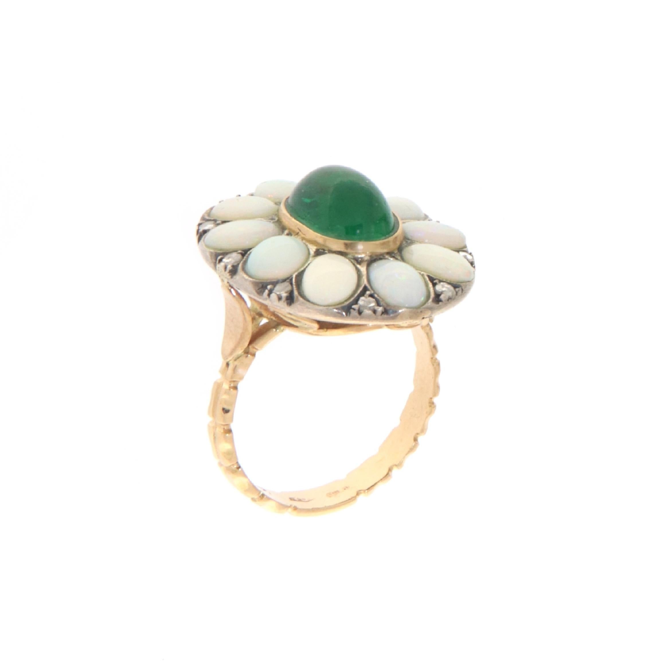 Diamonds Agate Opals 14 Karat Yellow Gold Cocktail Ring For Sale 3