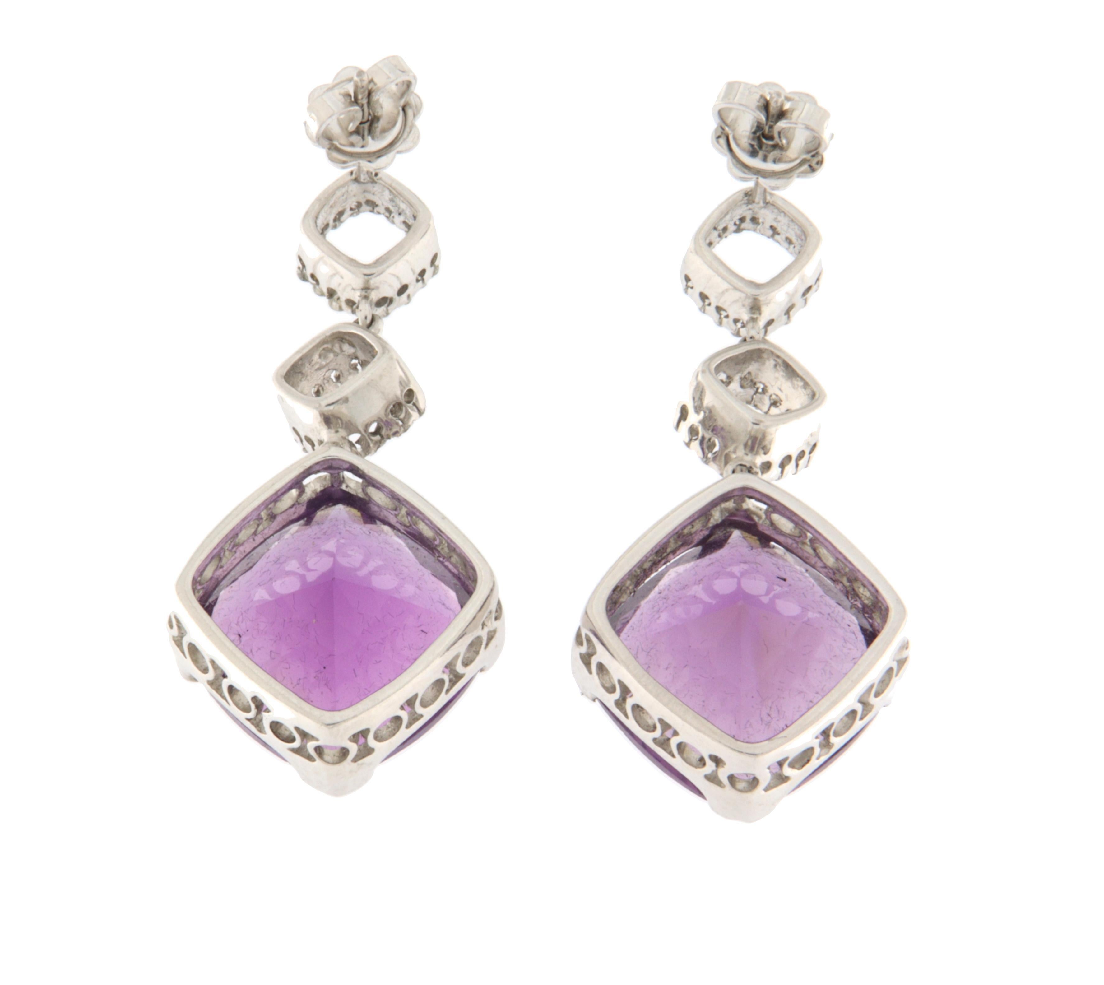 Taille mixte Boucles d'oreilles pendantes en or blanc 18 carats avec diamants et améthyste en vente