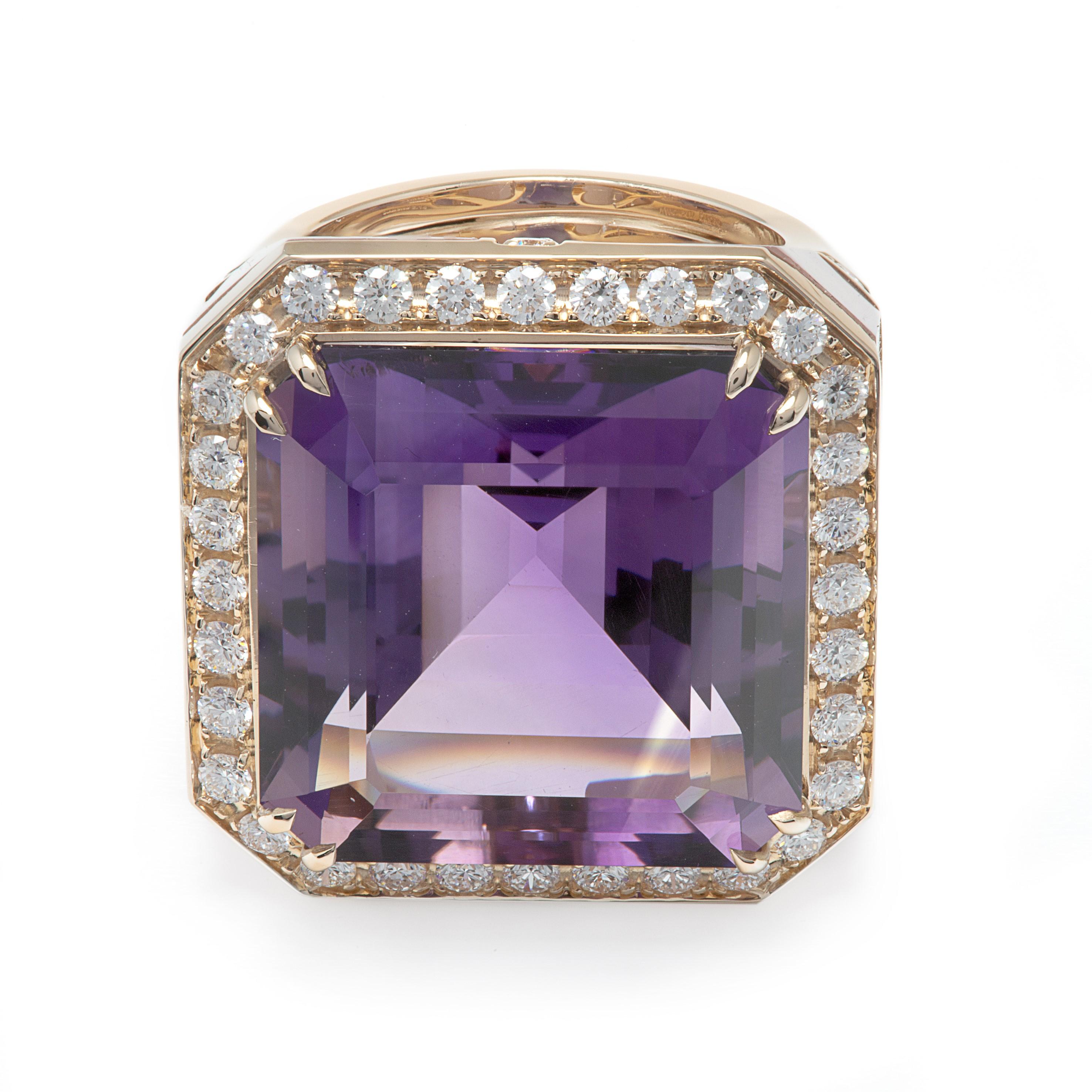 Contemporary Diamonds  Amethyst Pink Quartz 18 Kt Rose Gold  Made in Italy Cocktail Ring For Sale