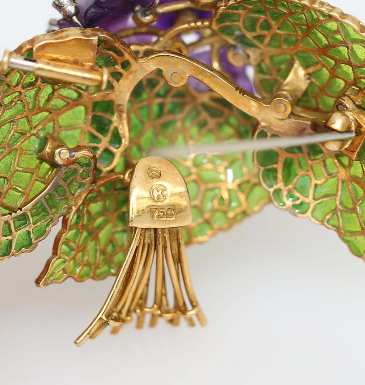 Diamants Améthyste Violet Plique-a-jour Broche fleur en émail or 18K, 1950 2