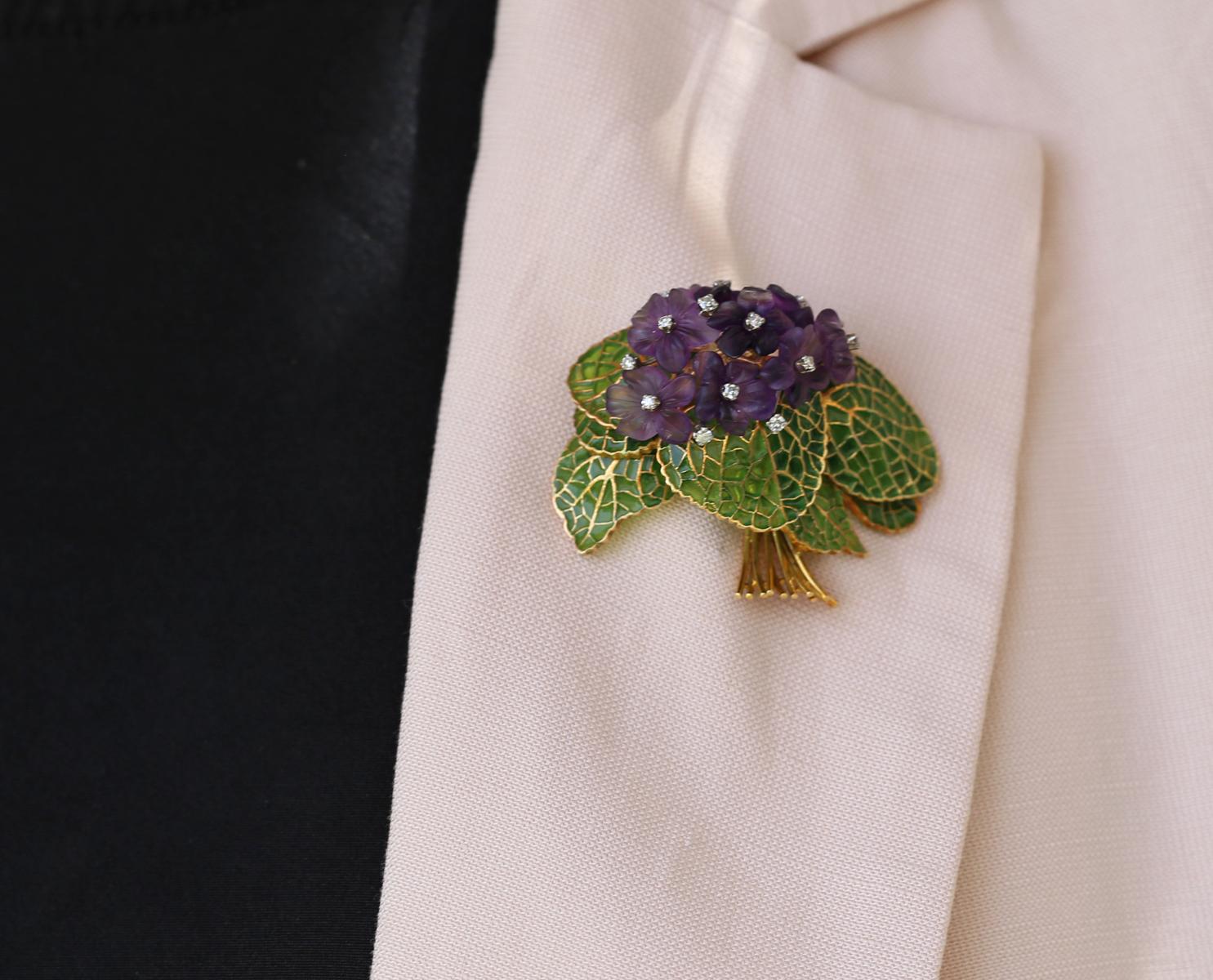 Diamants Améthyste Violet Plique-a-jour Broche fleur en émail or 18K, 1950 4