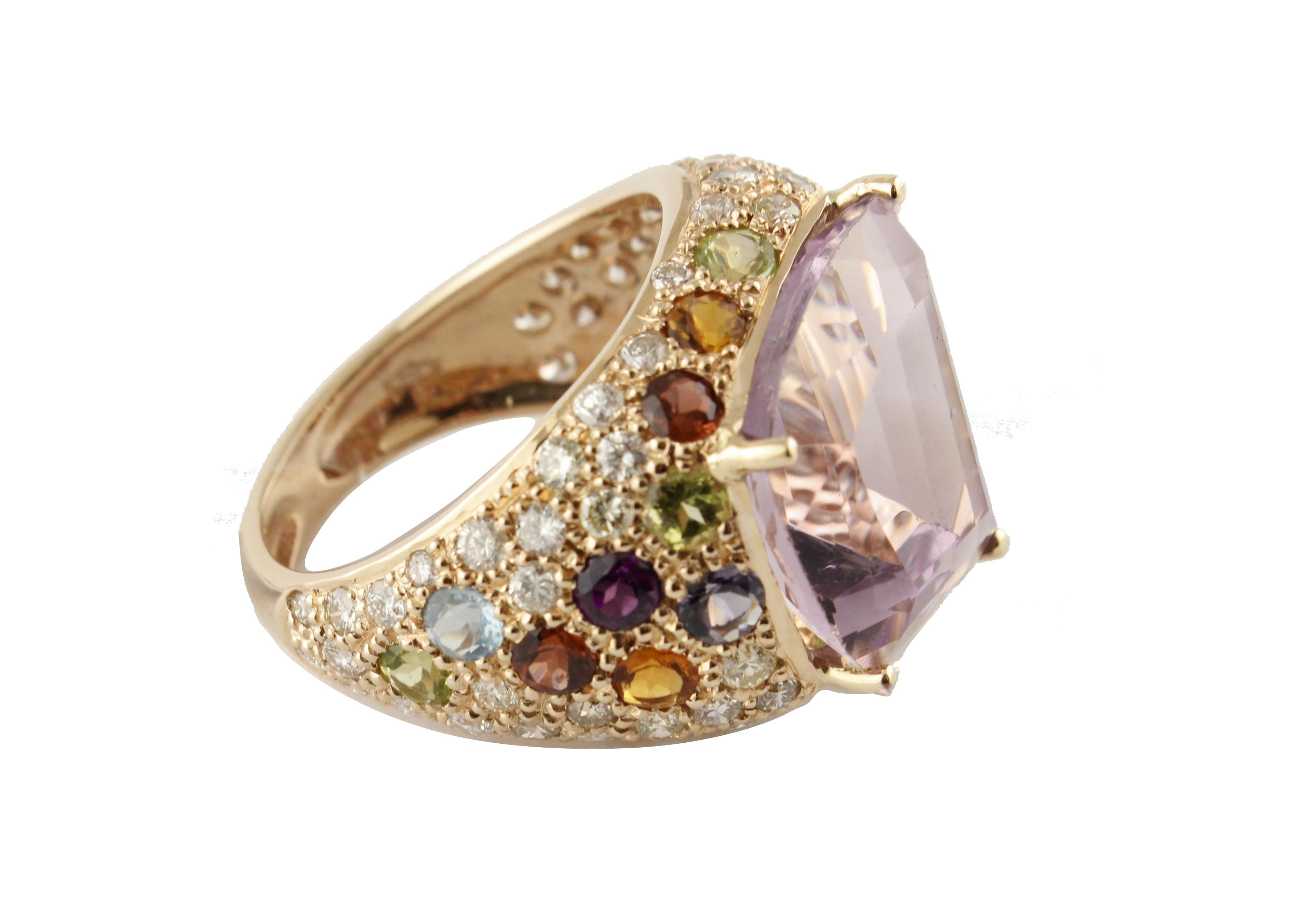 Ring aus Roségold mit Diamanten, Amethyst, gelbem und blauem Topas, Peridot, Iolith, Granat und Granat (Retro) im Angebot
