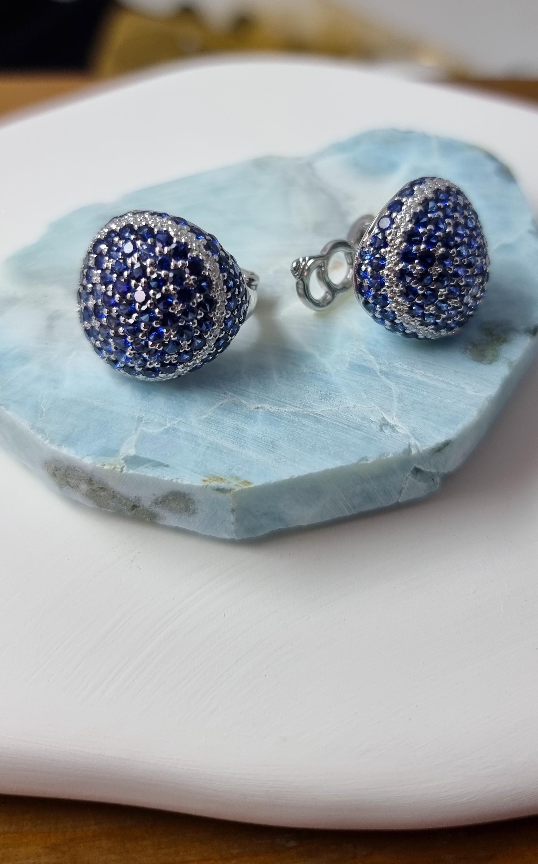 Women's Diamonds and Blue Sapphire Earrings in 18K White Gold