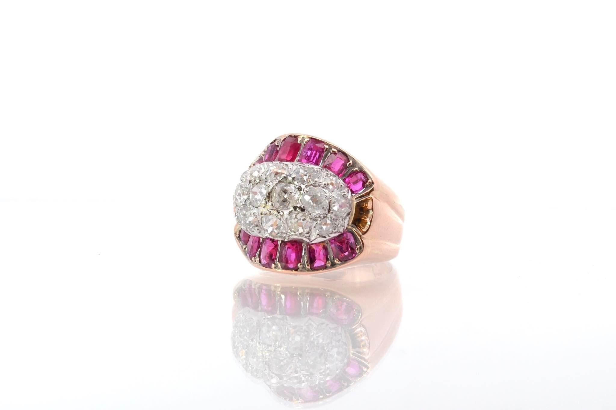 Diamonds and calibrated rubies tank ring In Good Condition For Sale In PARIS, FR