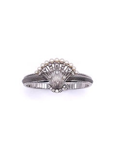 Diamonds and Natural Pearls 18k Gold Angle