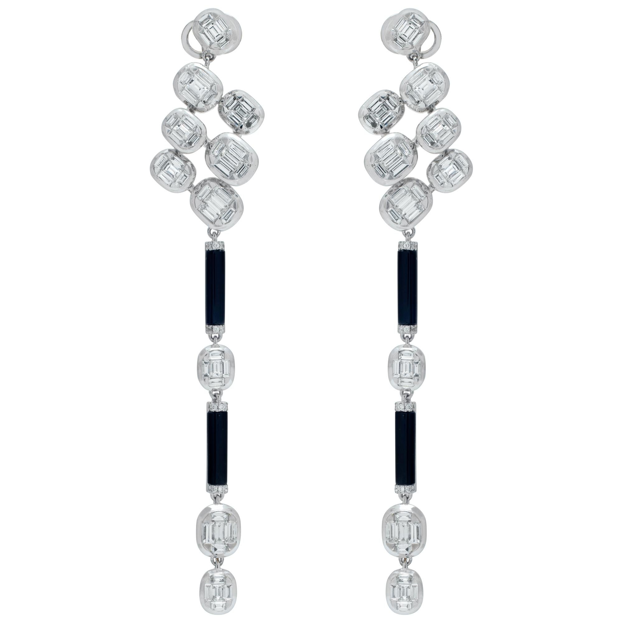 Diamonds and onyx 18k white gold hanging earrings For Sale
