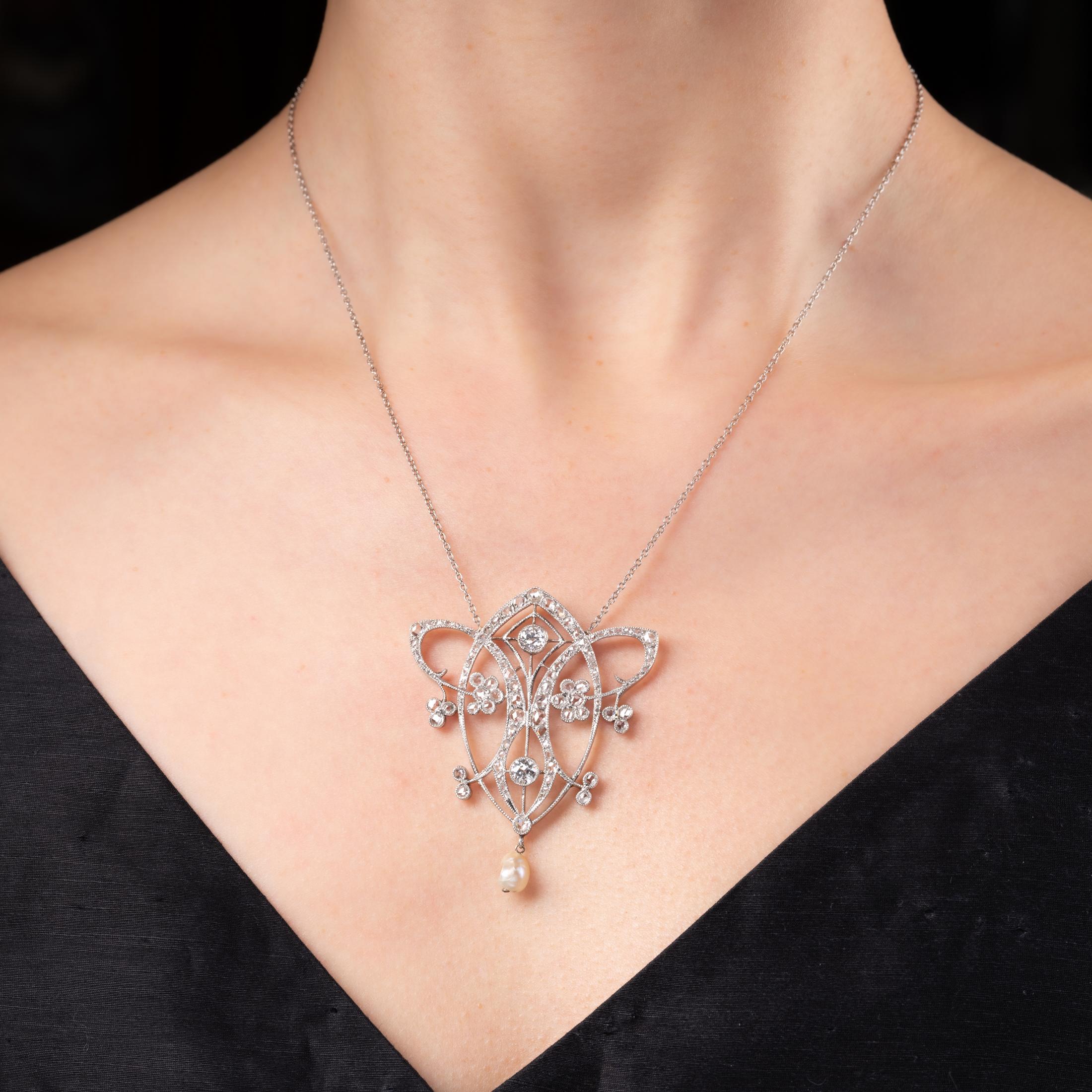 Diamonds and Pearl Art Nouveau Pendant Necklace In Good Condition For Sale In Saint-Ouen, FR