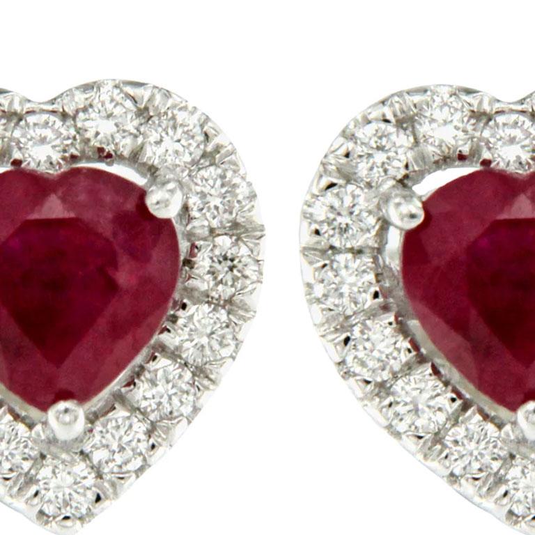 Heart earrings in 750 gold with brilliants and rubies.
Bon Ton white gold earrings with rubies and brilliants - rubies ct.1.24 and brilliants ct.0.30.

These gold earrings with diamonds and rubies are part of the Bon Ton collection; classic jewelry