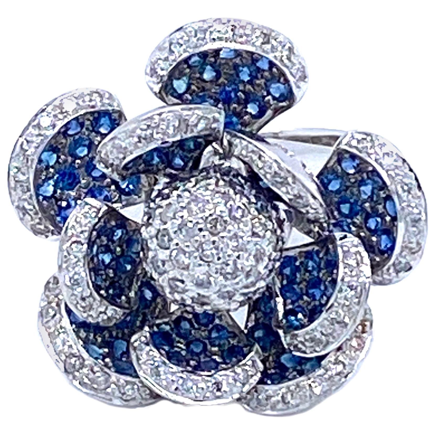Diamonds and Sapphires Flower Motif Ring 14 Karat Gold