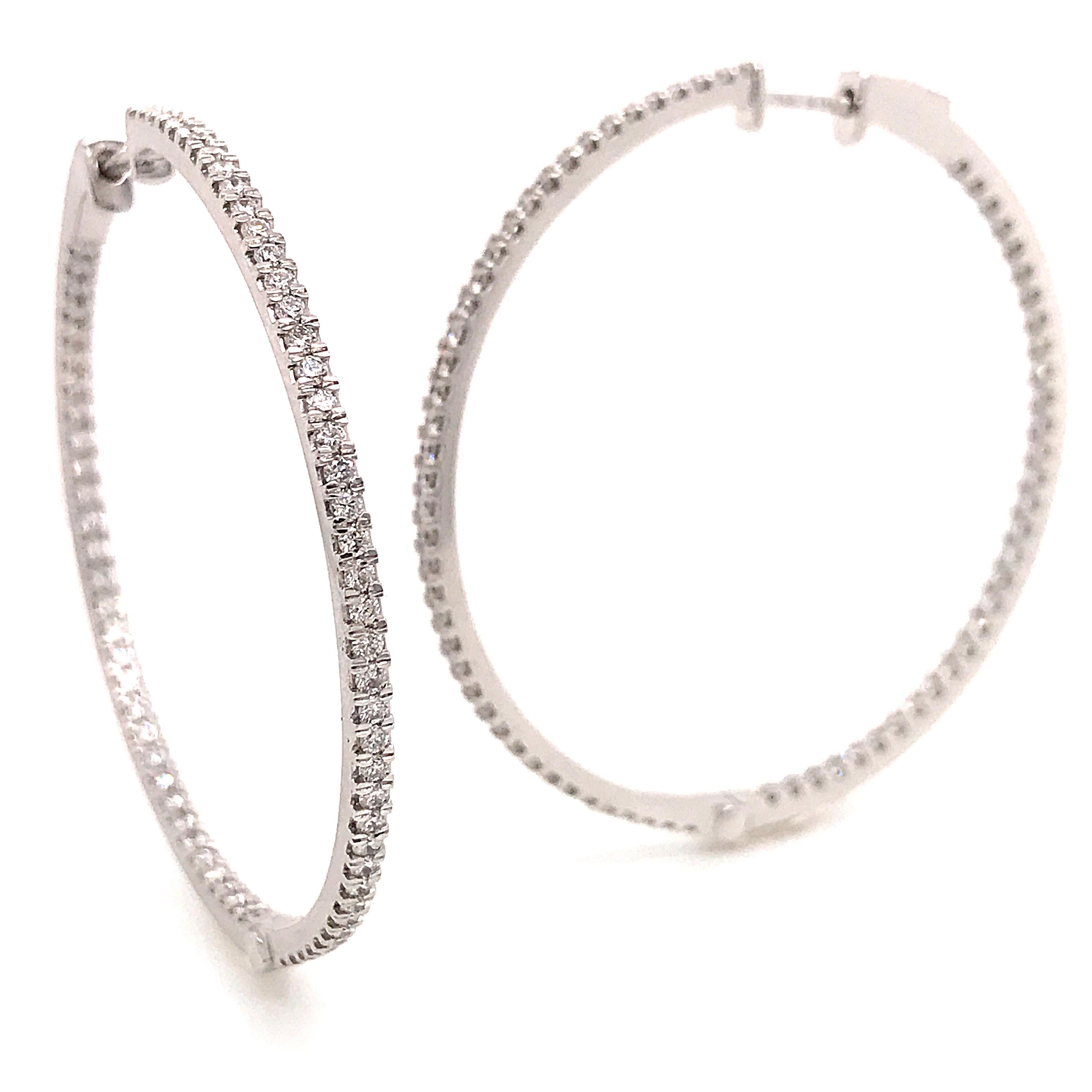 Contemporary Diamonds and White Gold 18 Karat Hoop Earrings