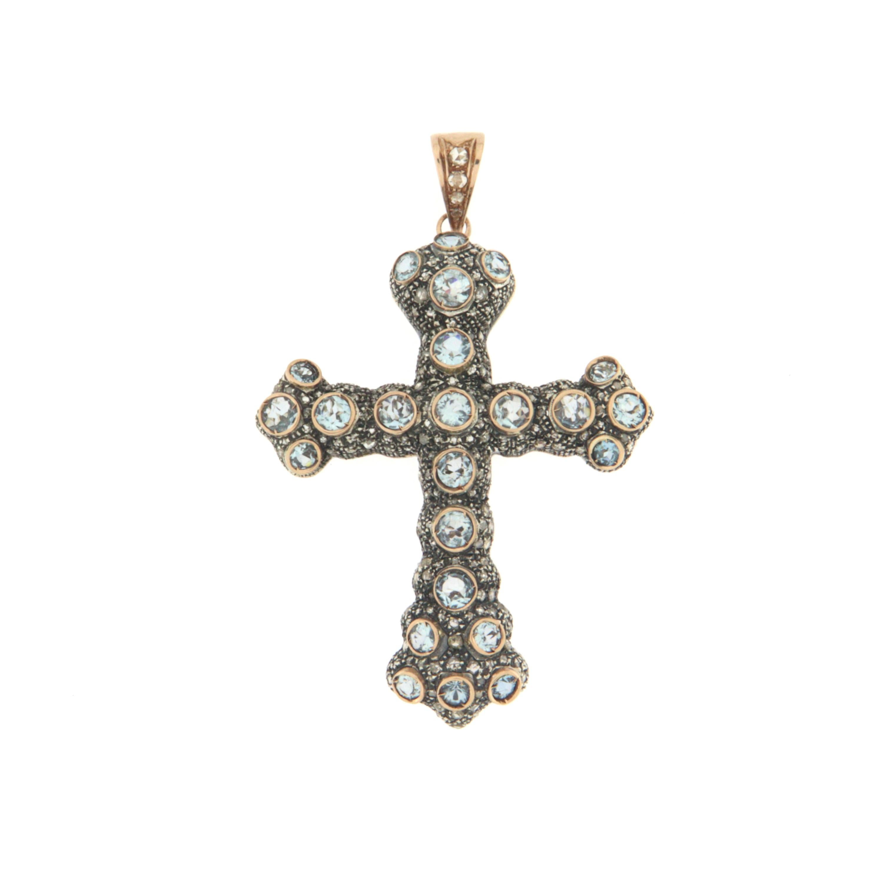 Artisan Diamonds Aquamarine Cross 14 Karat Yellow Gold Pendant Necklace For Sale