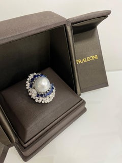 Diamonds Baroque Pearl Blue Sapphires 18 Ktarat White Gold Cocktail Ring