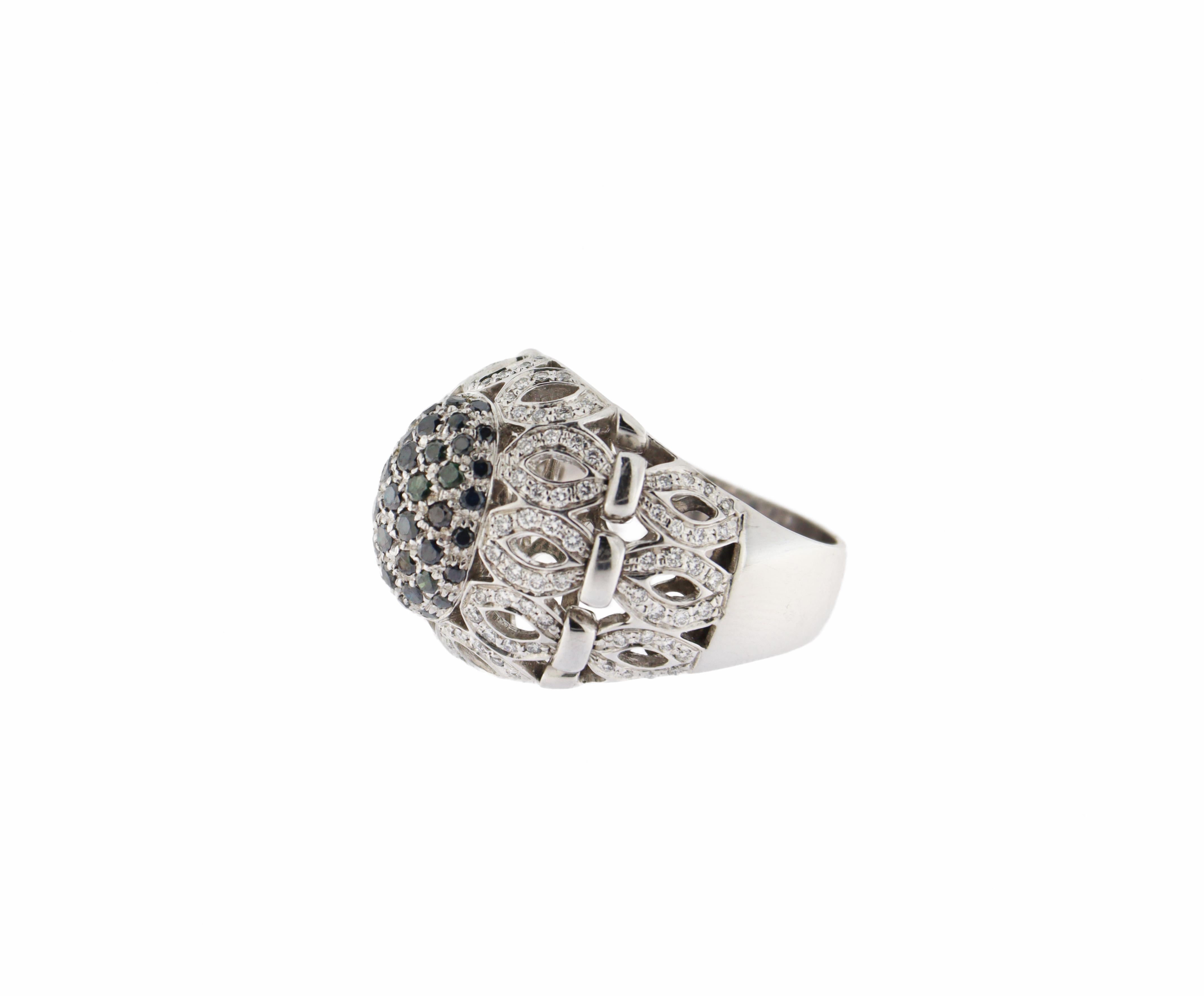 Diamonds Black e White 18 Karat White Gold Band Ring For Sale 2
