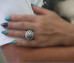 Anillo de oro blanco de 18 quilates con diamantes Black e White