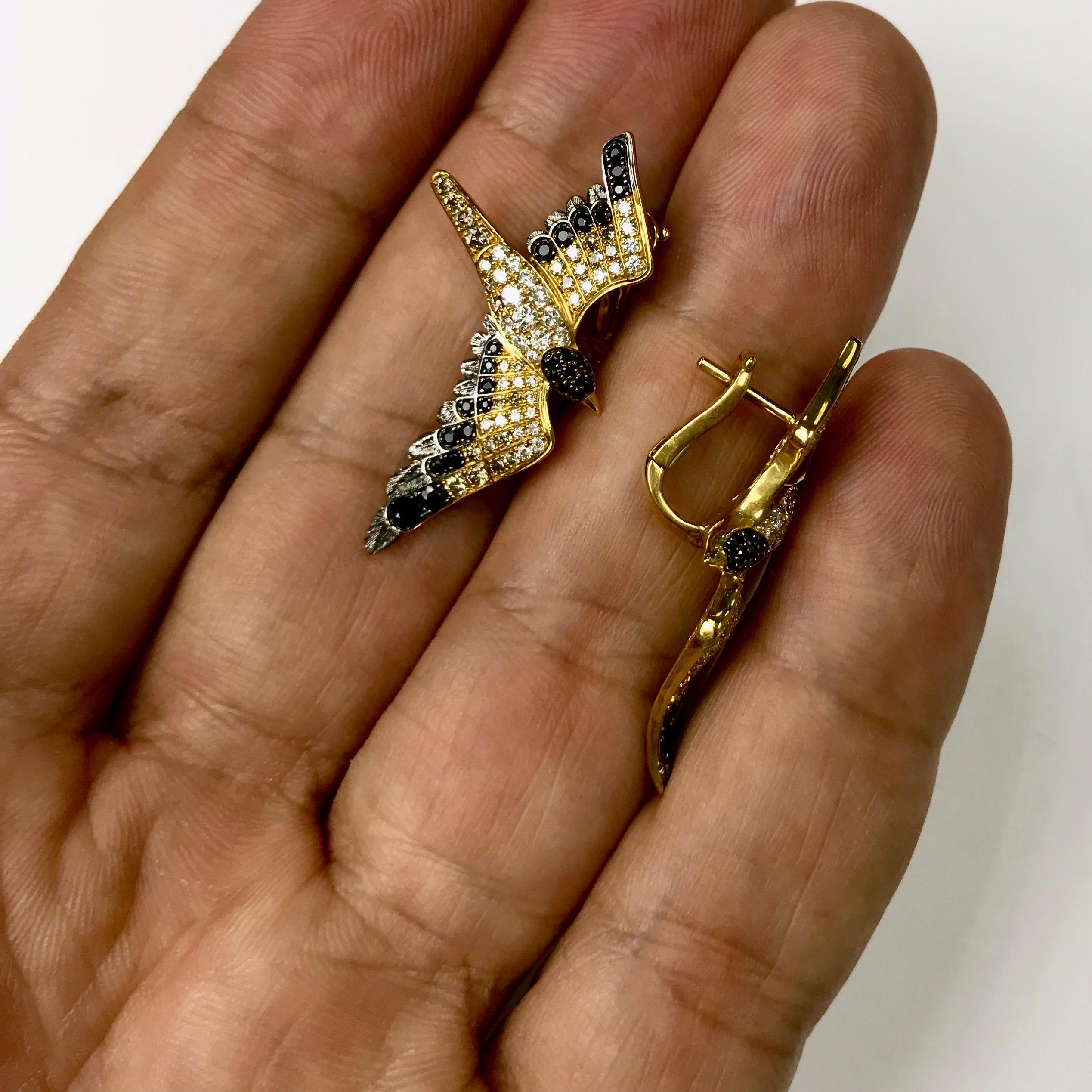 Round Cut Diamonds Black Sapphire 18 Karat Yellow Gold Seagull Earrings For Sale