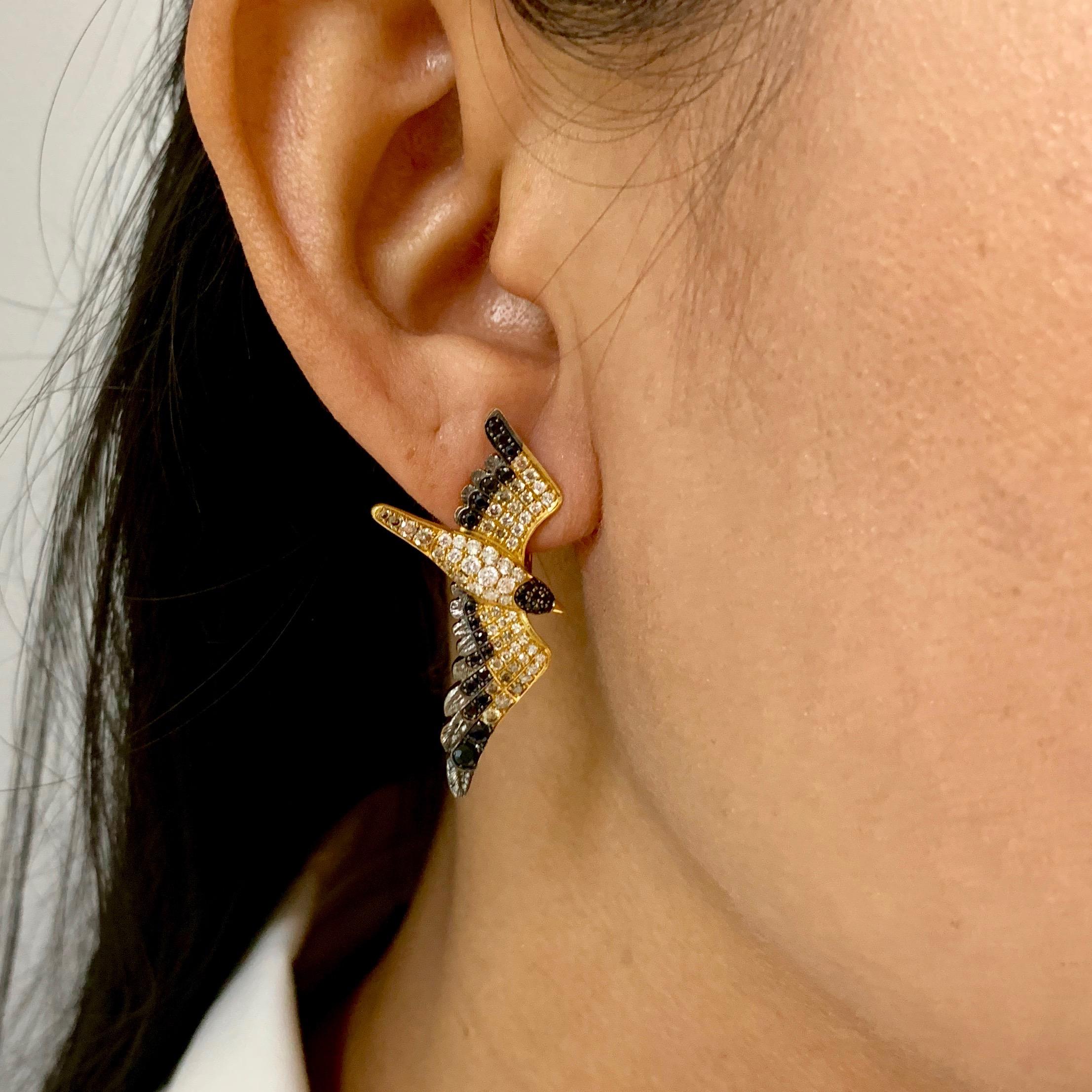 Diamants Saphir noir Boucles d'oreilles mouette en or jaune 18 carats en vente 2