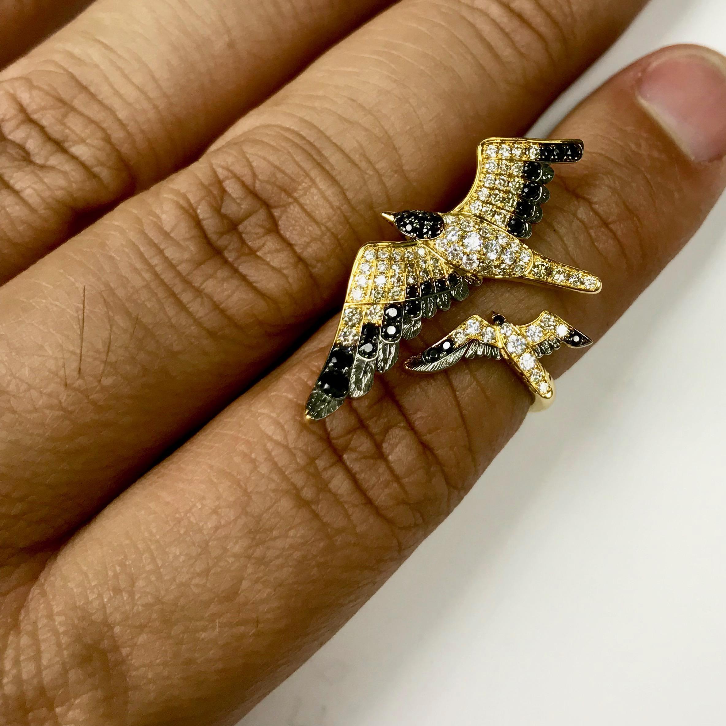Diamonds Black Sapphire 18 Karat Yellow Gold Seagull Ring In New Condition For Sale In Bangkok, TH
