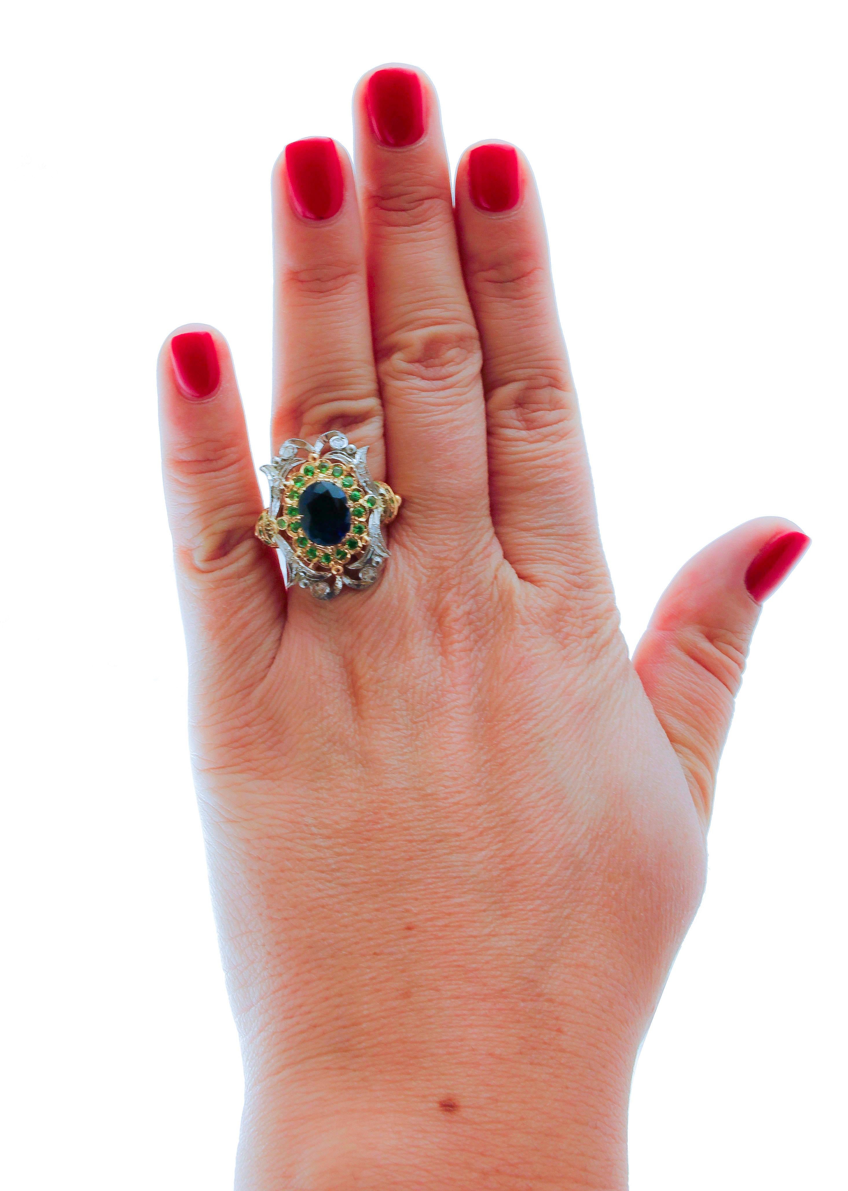 Diamantes, zafiro azul, tsavoritas, anillo de cóctel de oro rosa de 9 quilates y plata en Bueno Estado en Marcianise, Marcianise (CE)