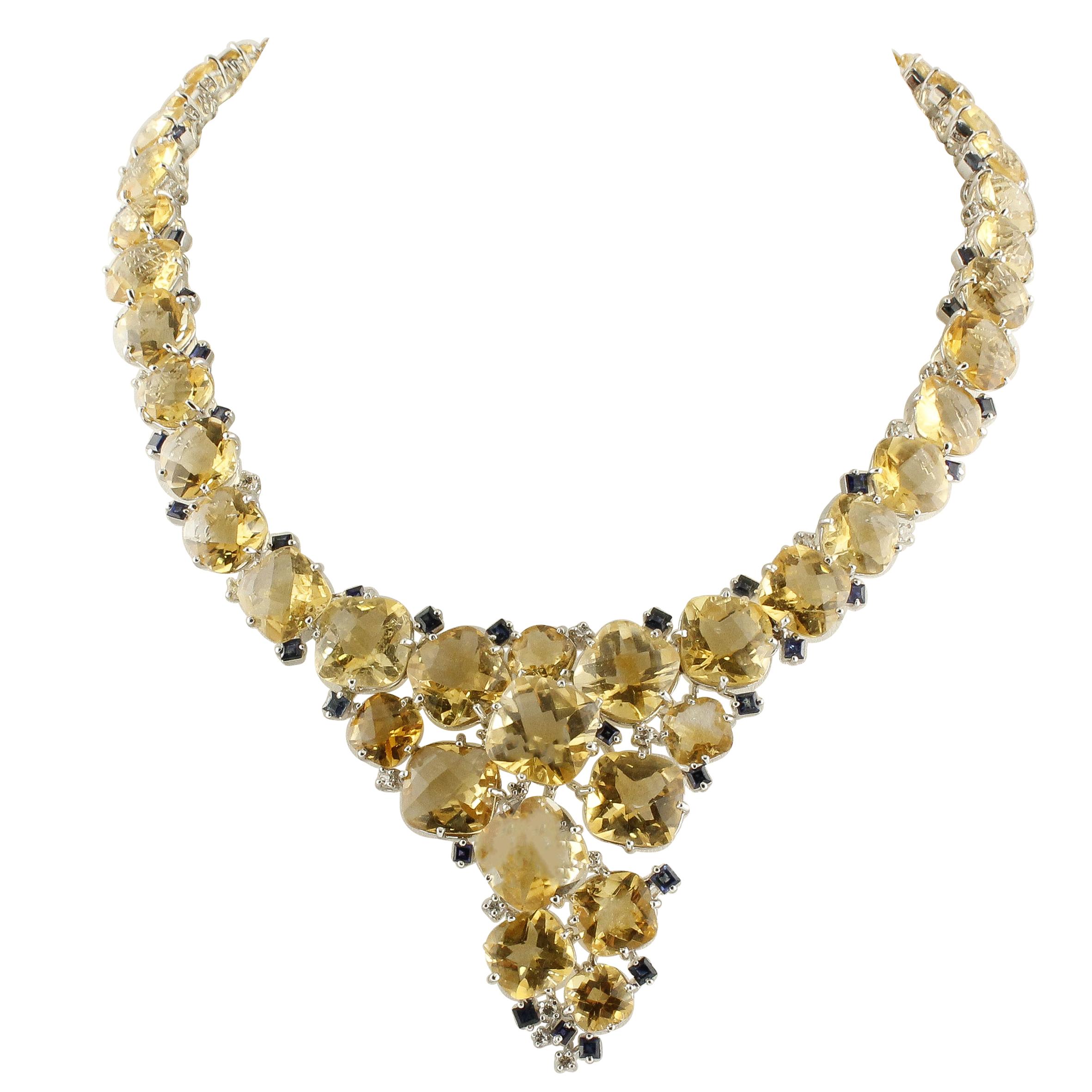 Diamanten Blaue Saphire Topase Weißgold Halskette im Angebot