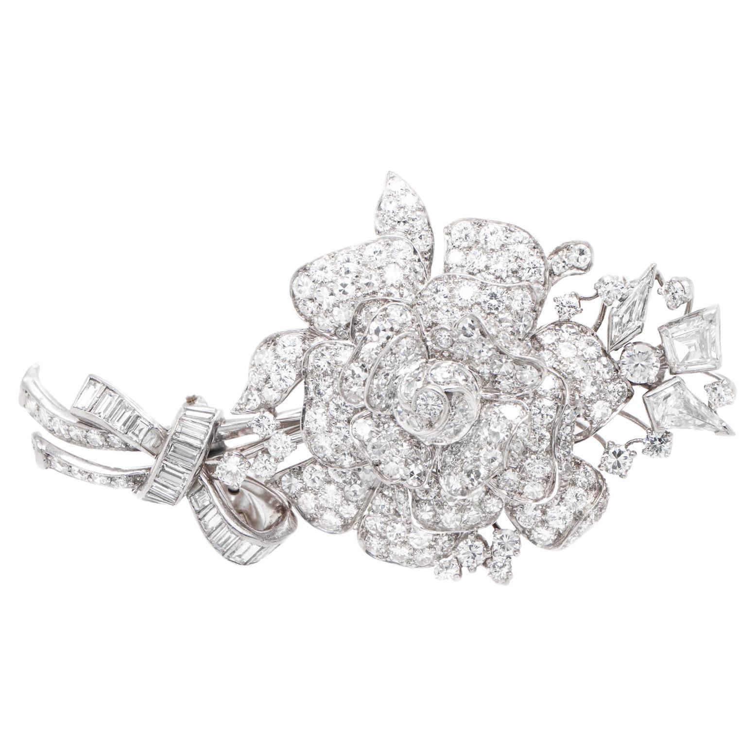 Diamonds Brooch 12.50 Carats Total Platinum