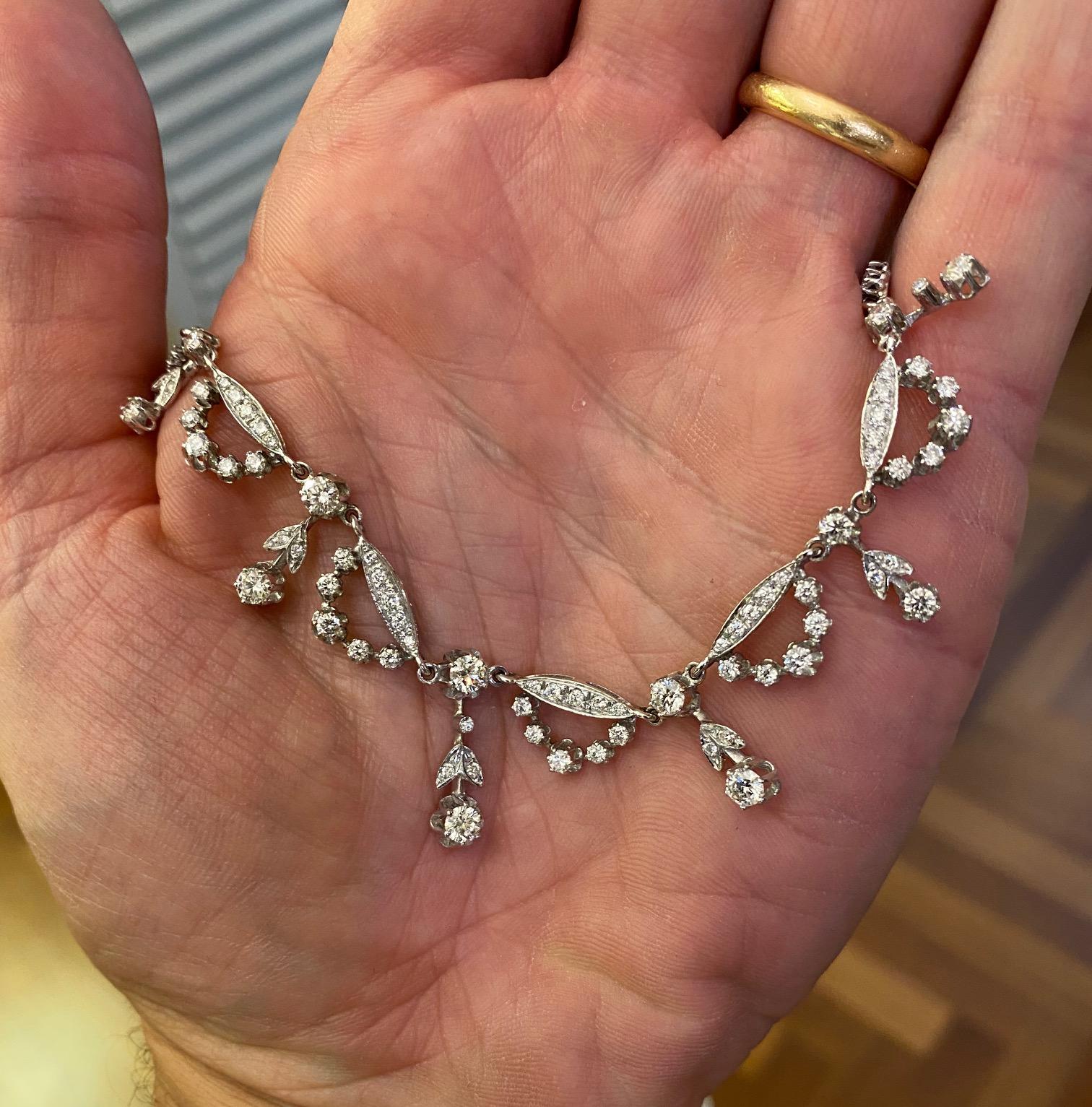 Choker-Halsketten mit Diamanten aus Weißgold 18 Karat im Zustand „Hervorragend“ im Angebot in Palermo, IT