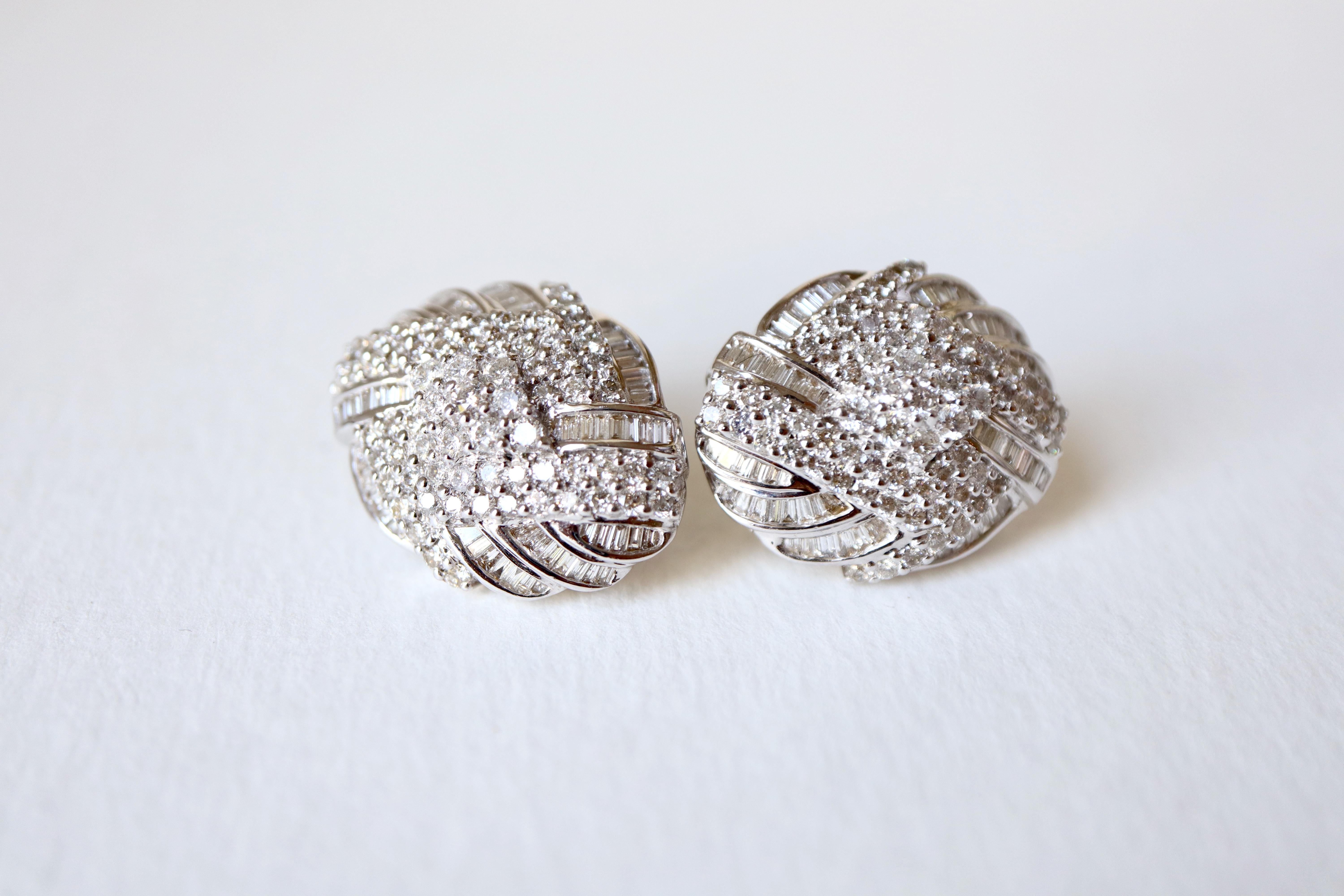 Diamonds Clip Earrings 18 Carat White Gold Set with 4 Carats of Diamonds For Sale 2