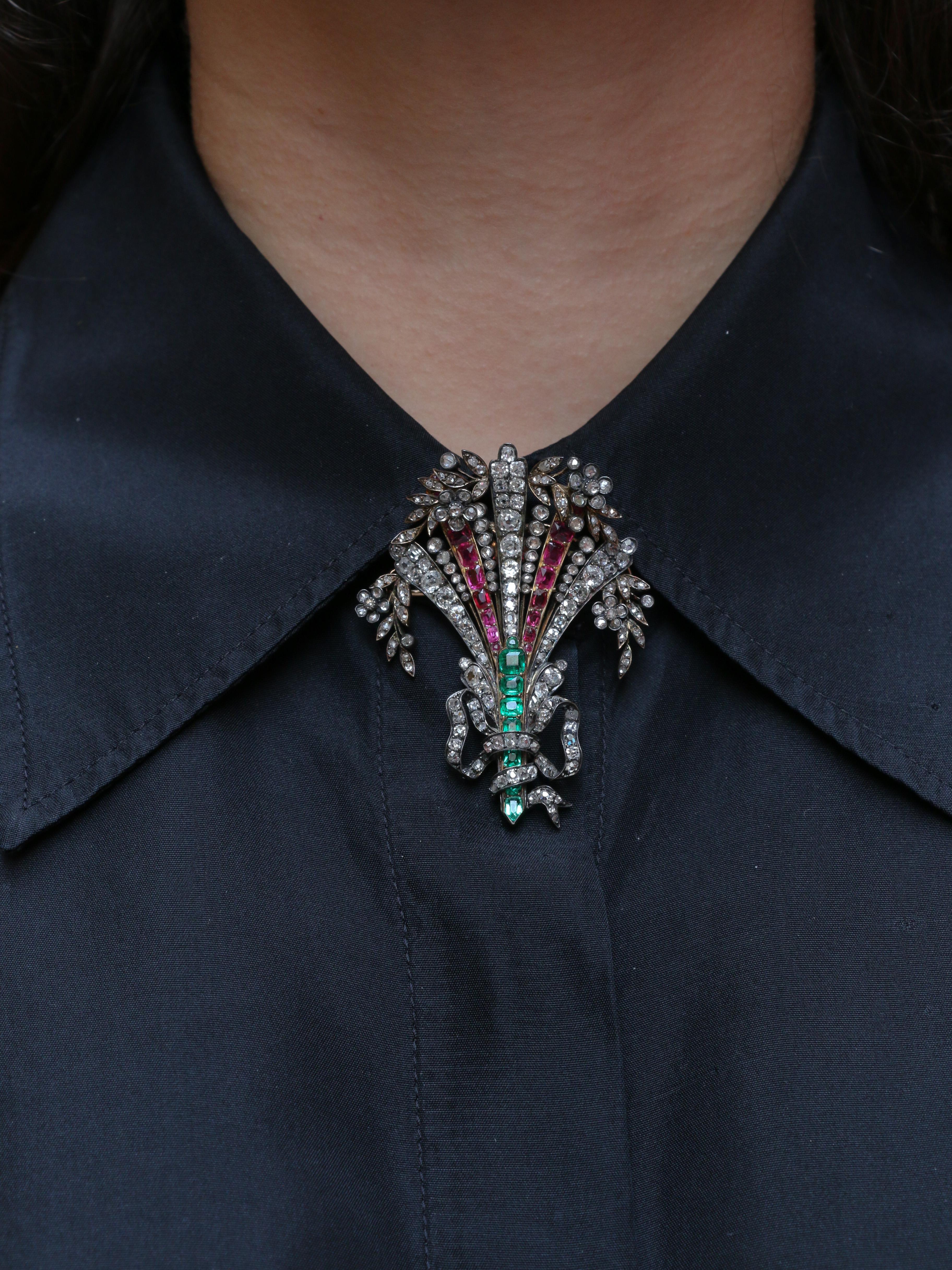 Diamonds, Colombian emeralds, Burmese rubies antique brooch For Sale 4