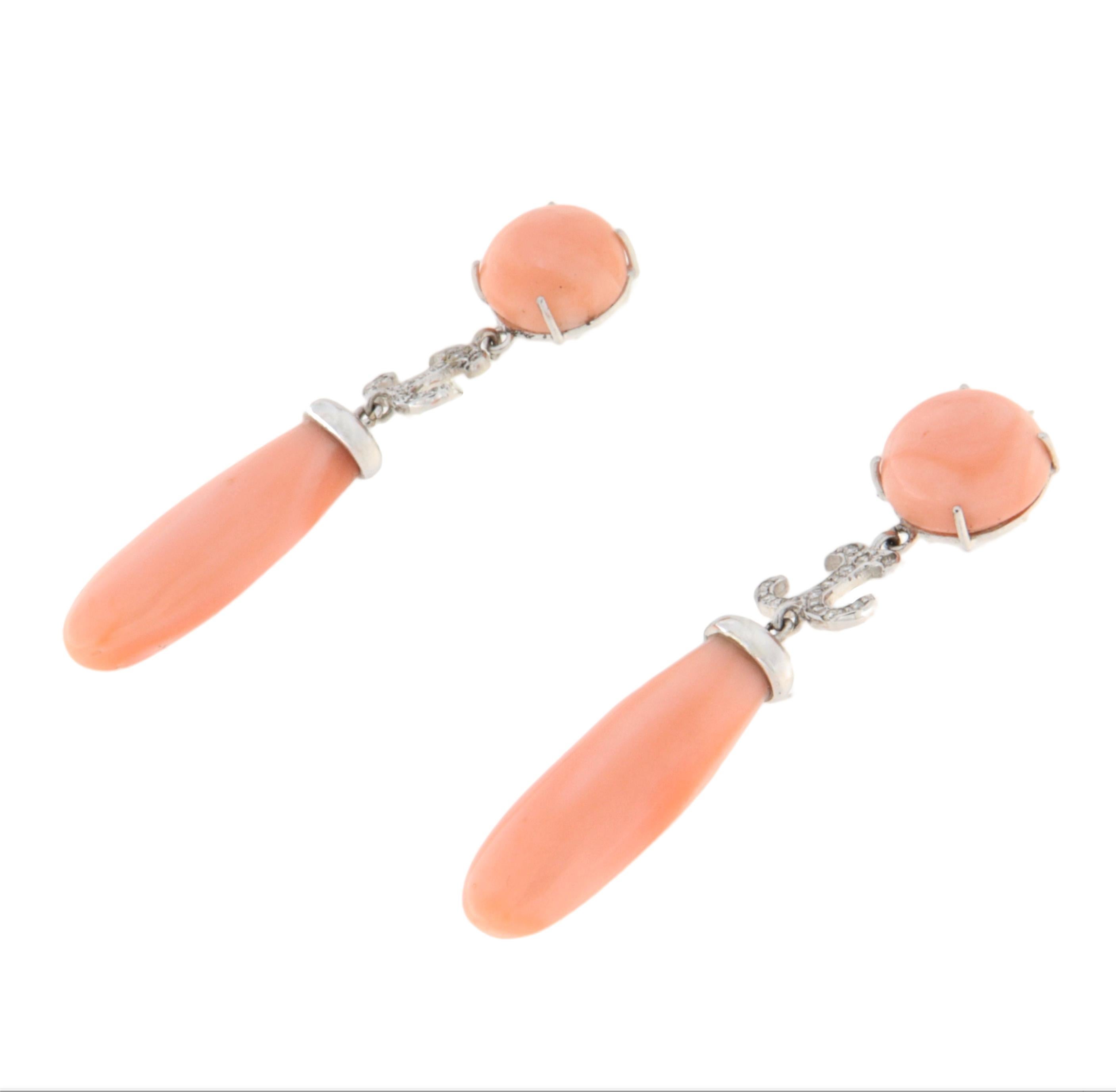 Artigiano Orecchini pendenti in oro bianco 18 Kt con diamanti e corallo in vendita