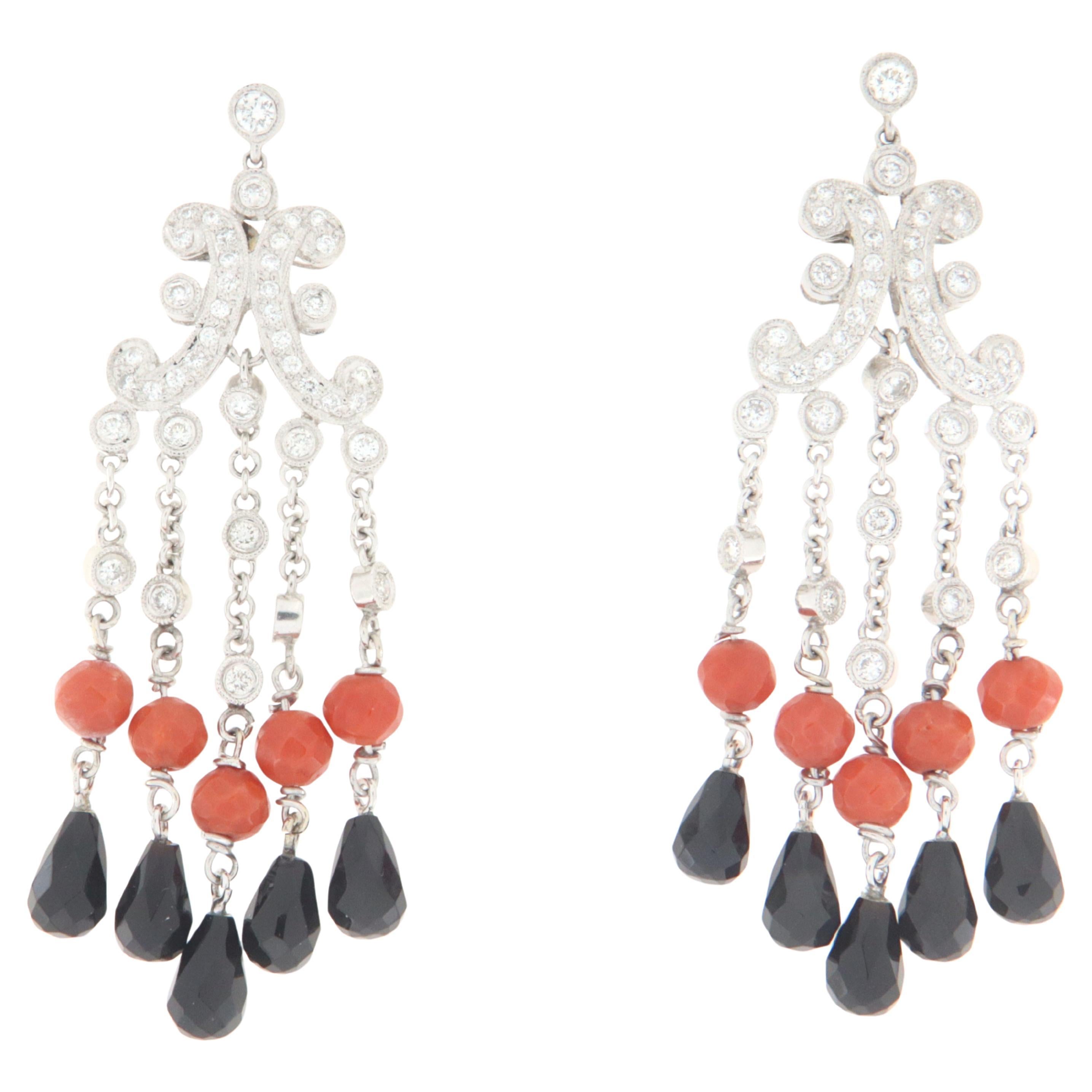 Boucles d'oreilles pendantes en or blanc 18 carats et diamants Corail Onyx