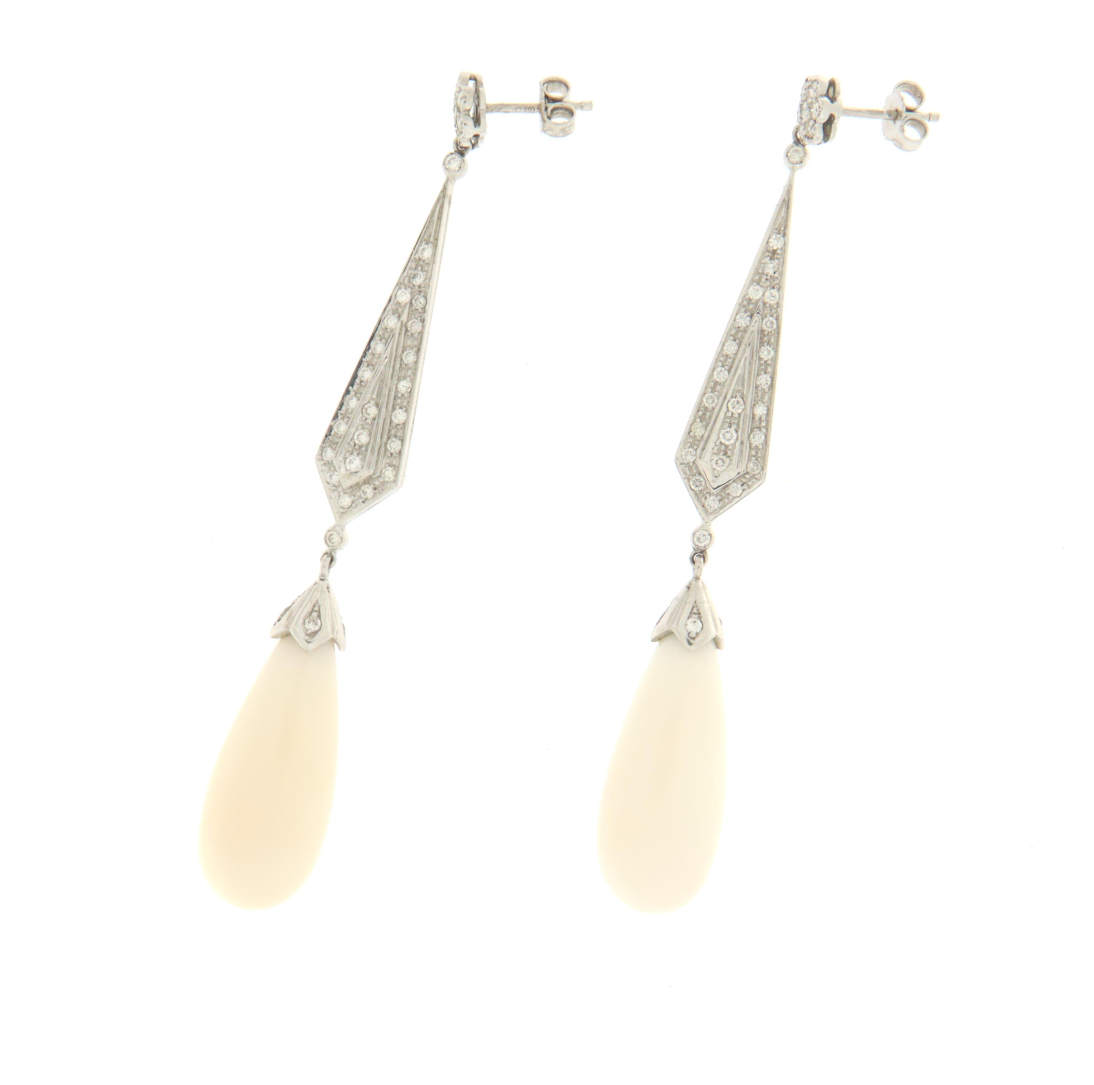 Artisan Diamonds Coral White Gold 18 Karat Drop Earrings For Sale