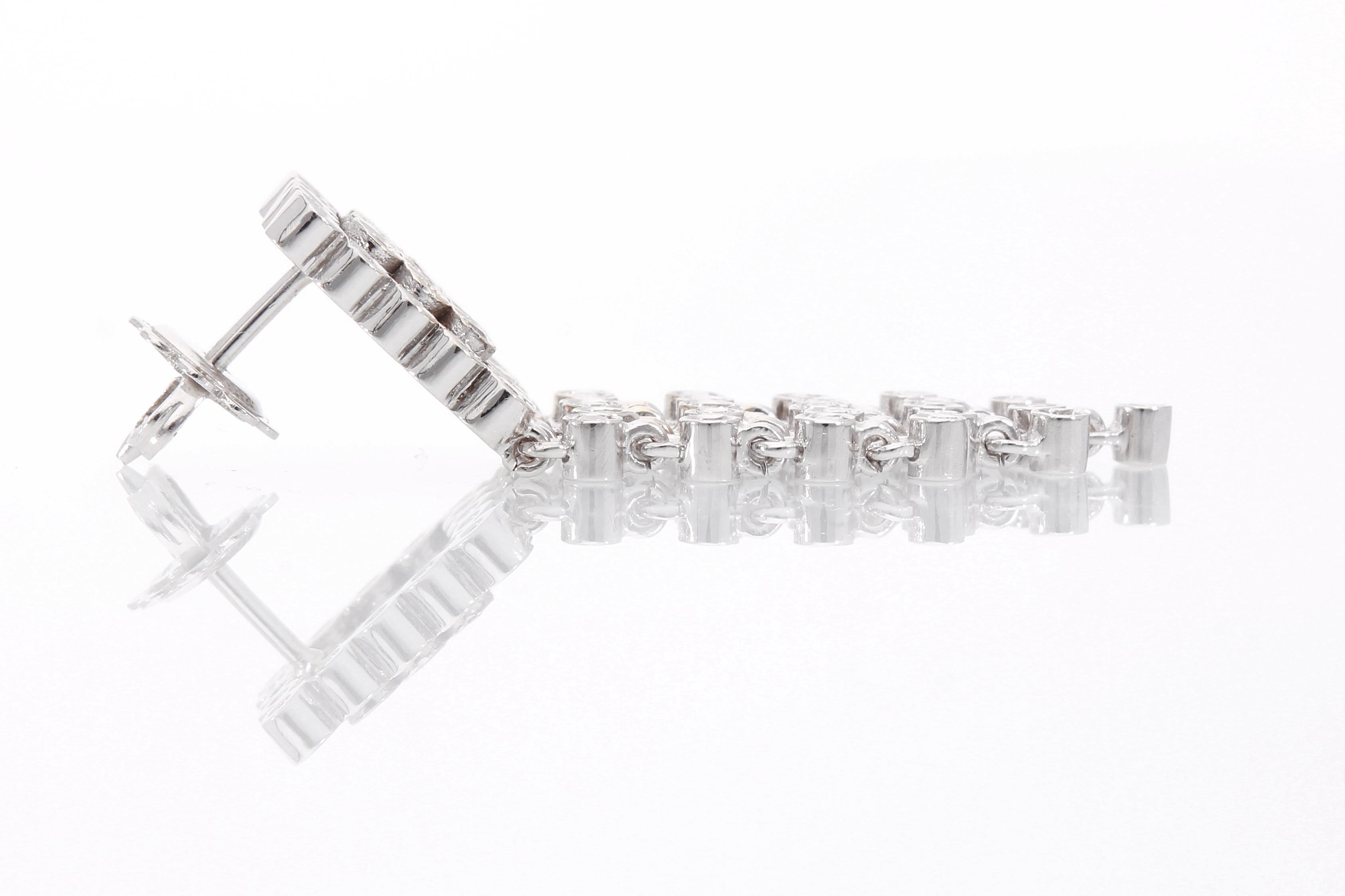 Orecchini pendenti con diamanti da 1,85 carati su oro 18 carati, Made in Italy in vendita 4